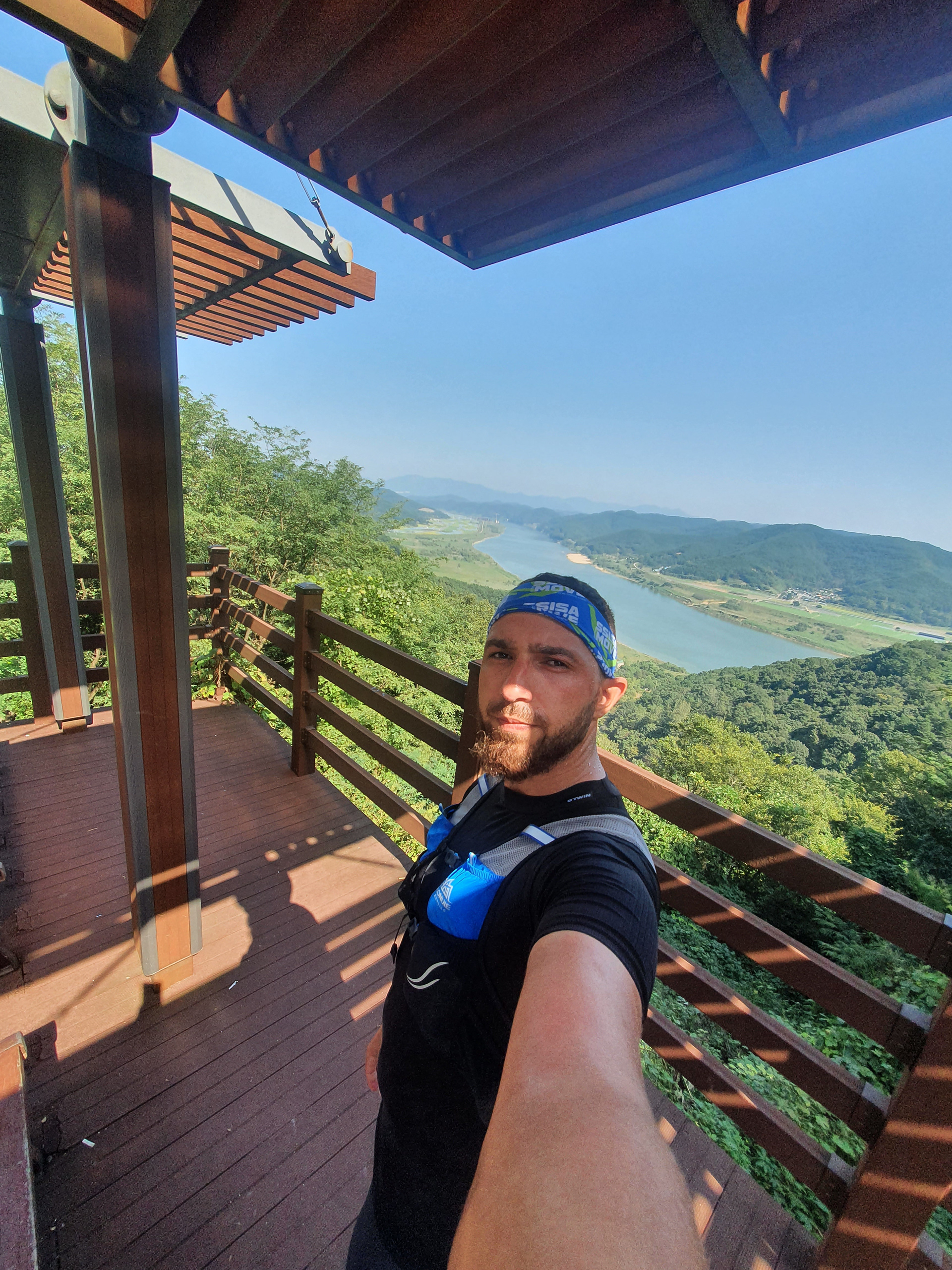 Looking over the Nakdong River from the Bakjingogae Pass.