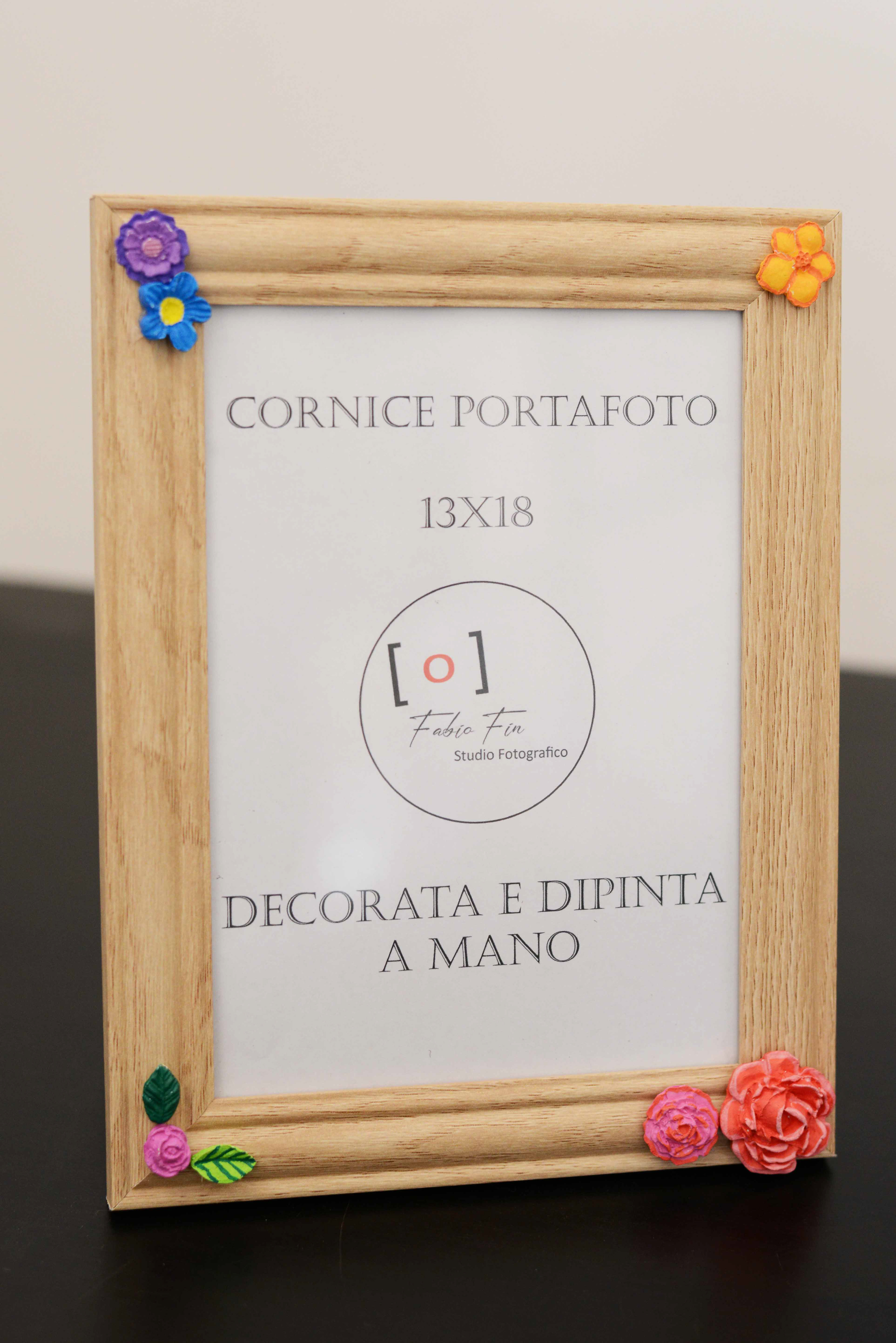 Cornice Floreale: a partire da 10€, prezzo variabile in base al formato della cornice