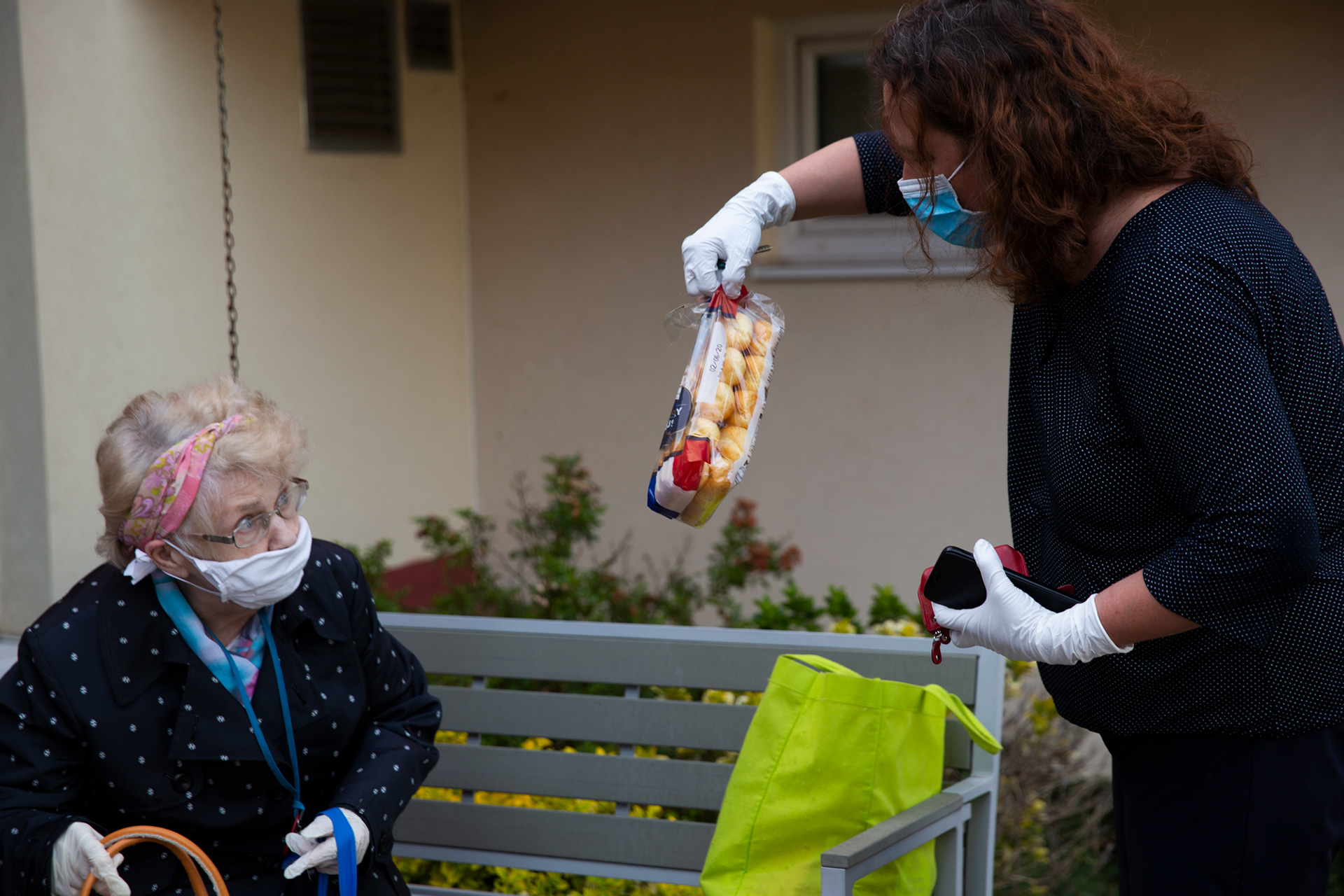 dobrovolníci za koroaviru