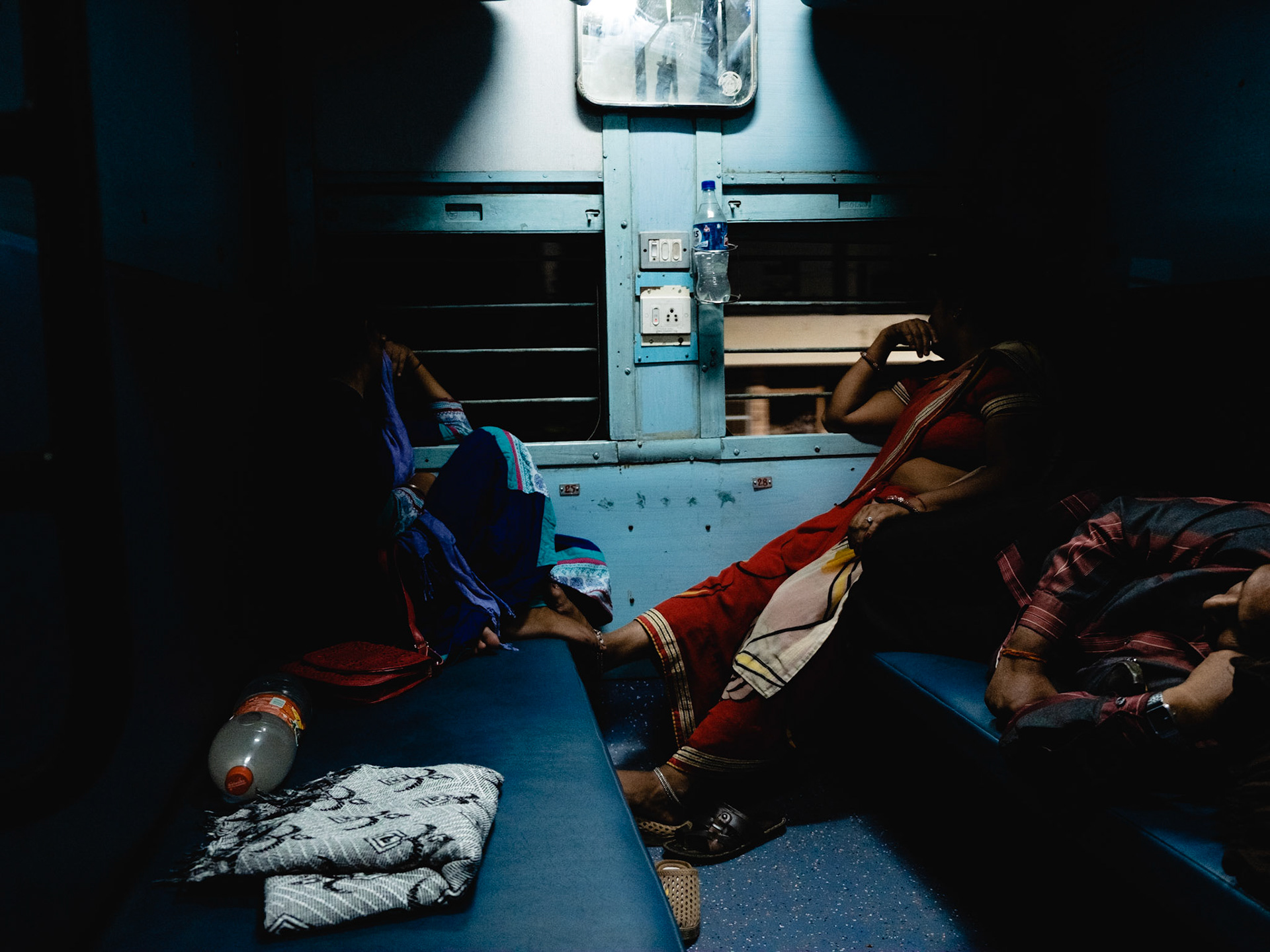 Cachées dans la pénombre