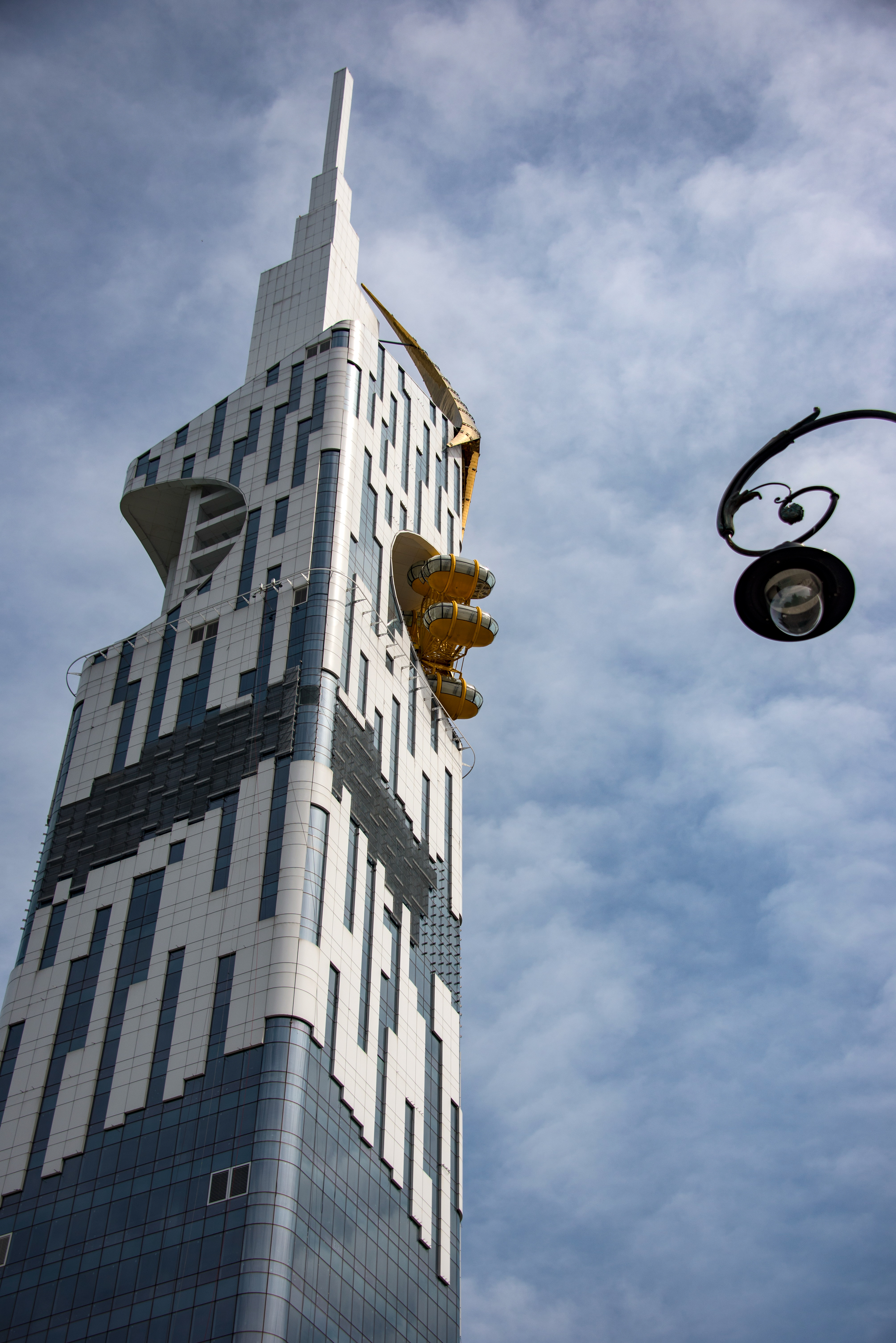 Folie. Batumi, Georgia. ©2014, Corey Sandler