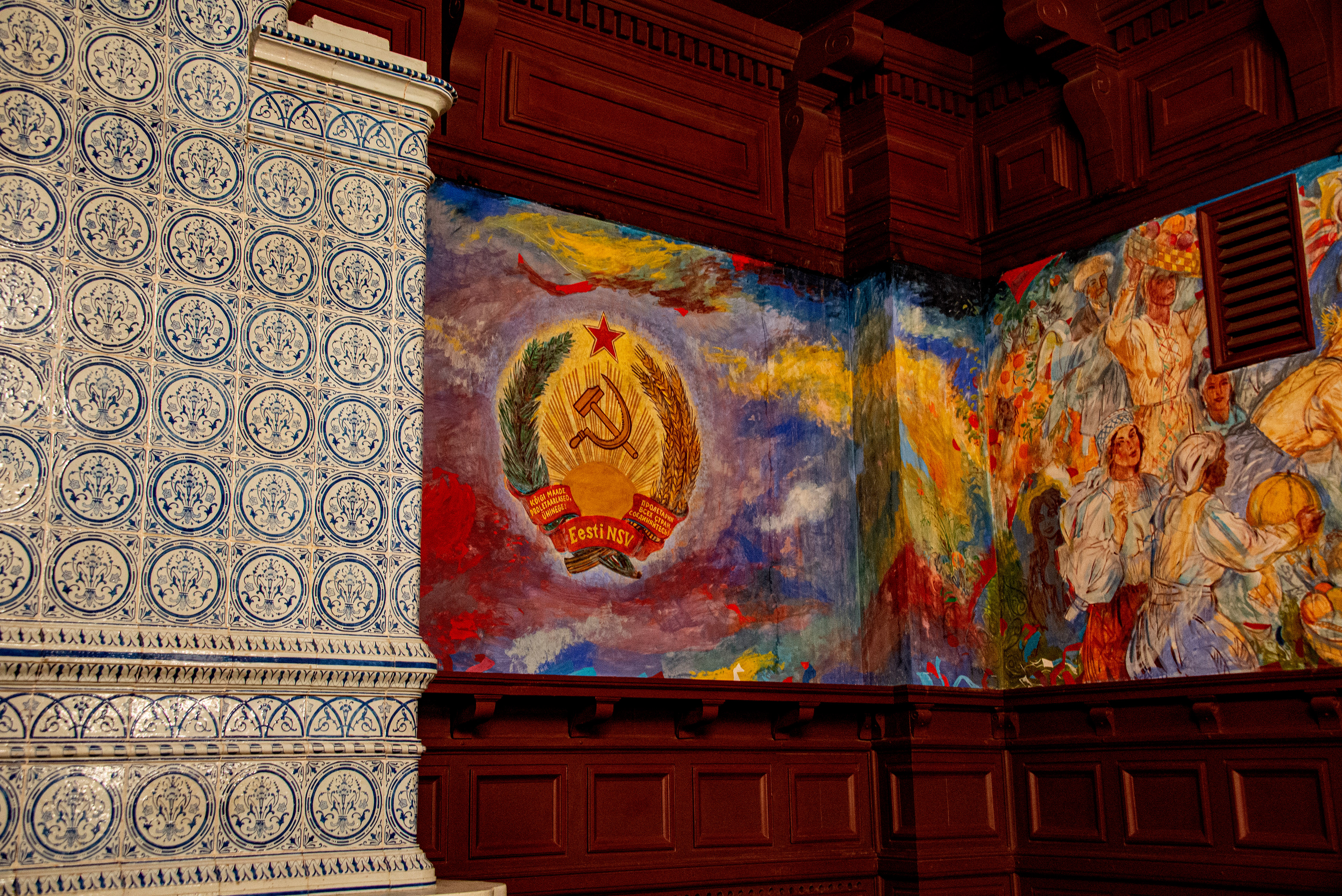 Forgotten Art. Tallinn, Estonia. ©2014, Corey Sandler