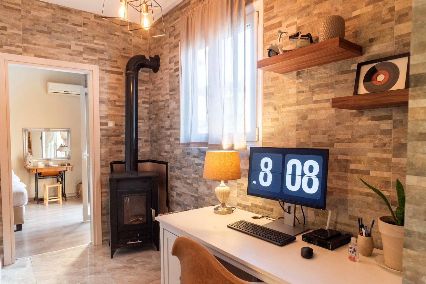 OFFICE OF LEDEZA APARTMENT