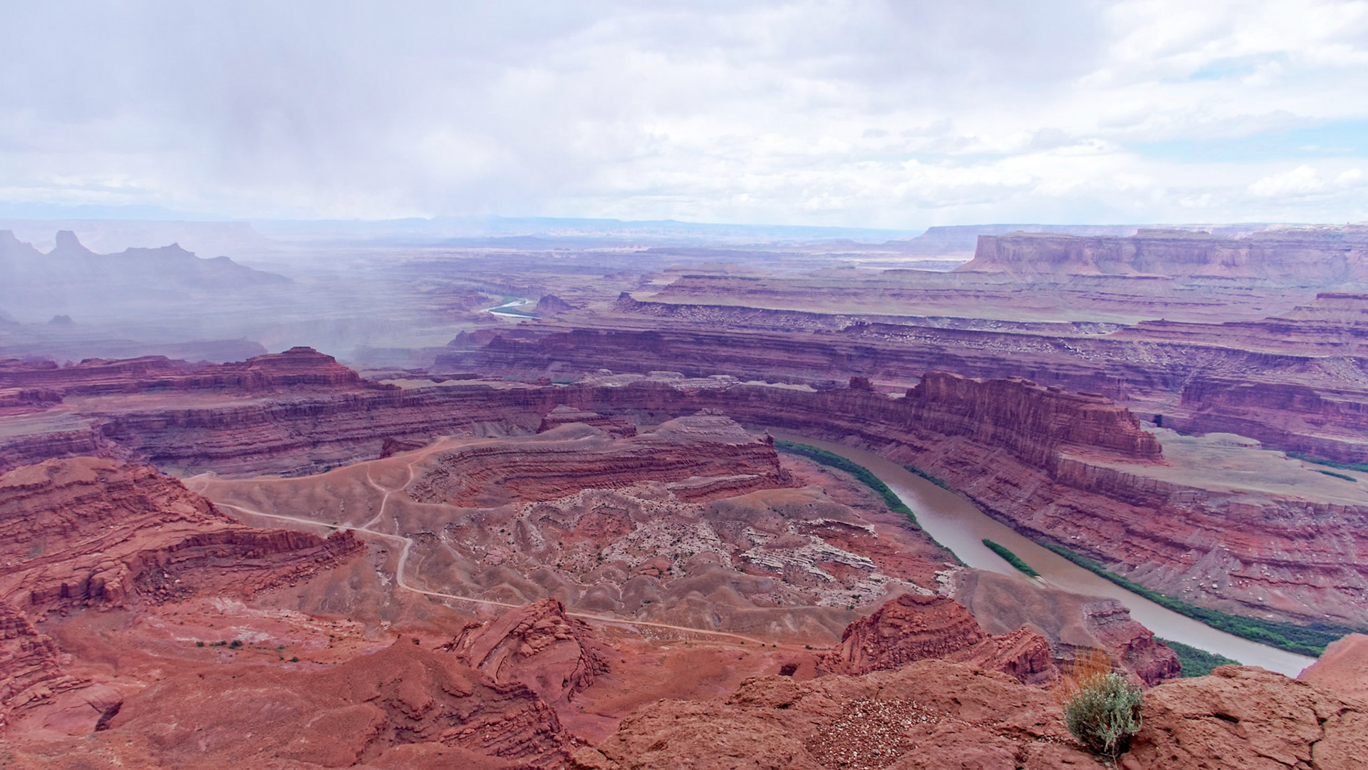 Here comes the rain! Looking south over the Colorado River from Dead Horse Point.