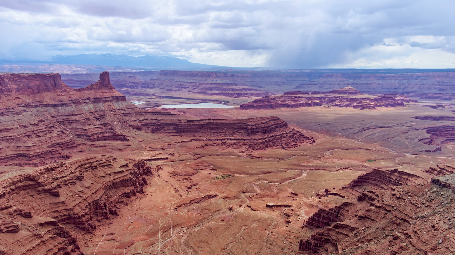 Stormy weather, looking south-east from Dead Horse Point.