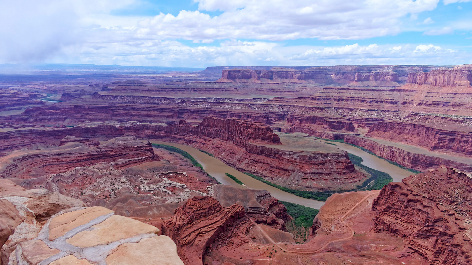 Island in the Sky and the Colorado River from Dead Horse Point.