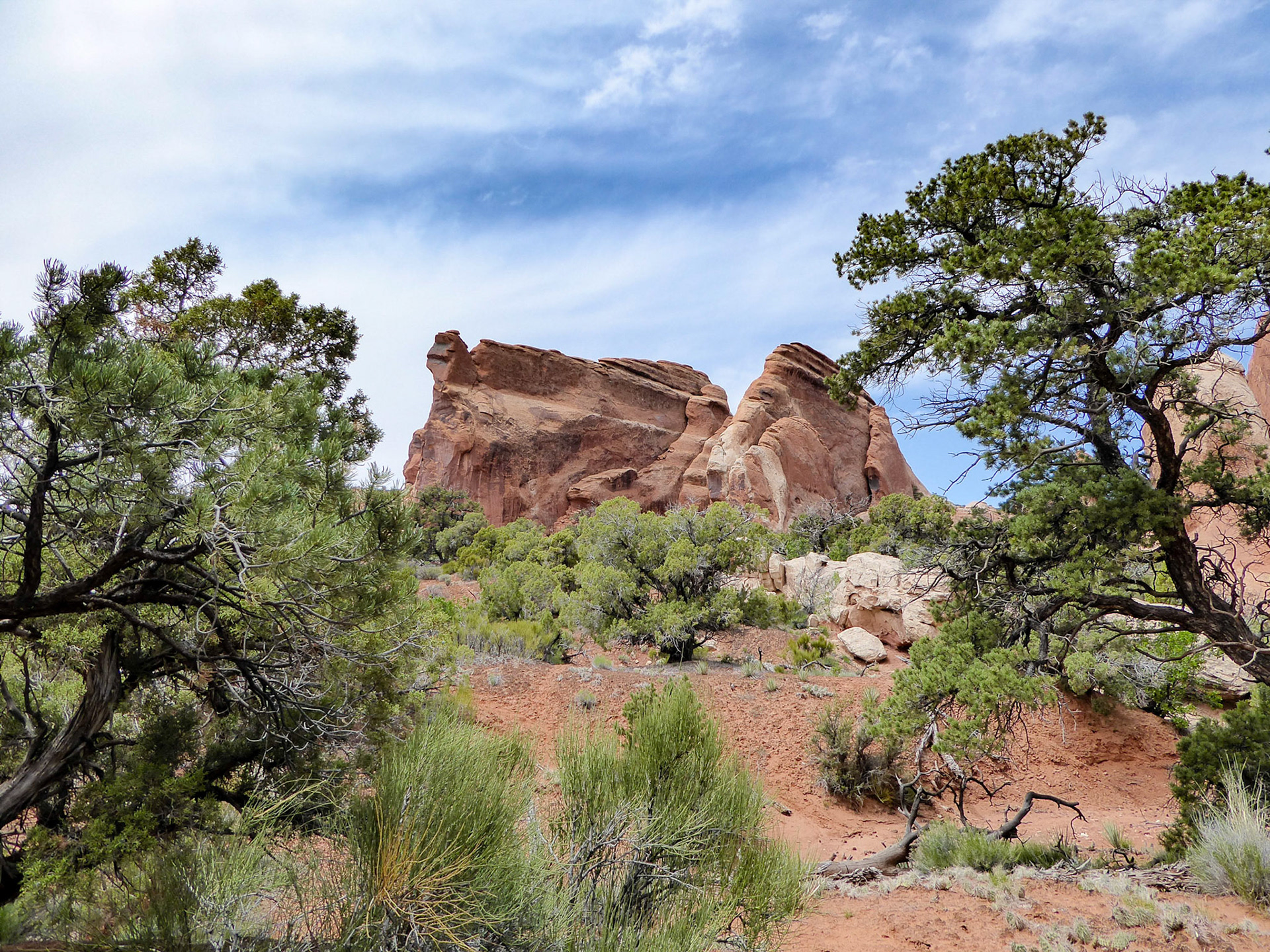 Interesting rock formation near the top of the Primitive Trail.