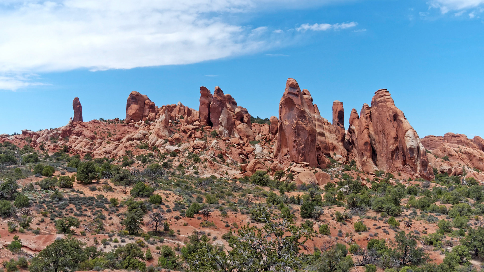 Looking north from the Primitive Tail shortly before it joins the main Devils Garden Trail. The pinnacle on the left is the Dark Angel.