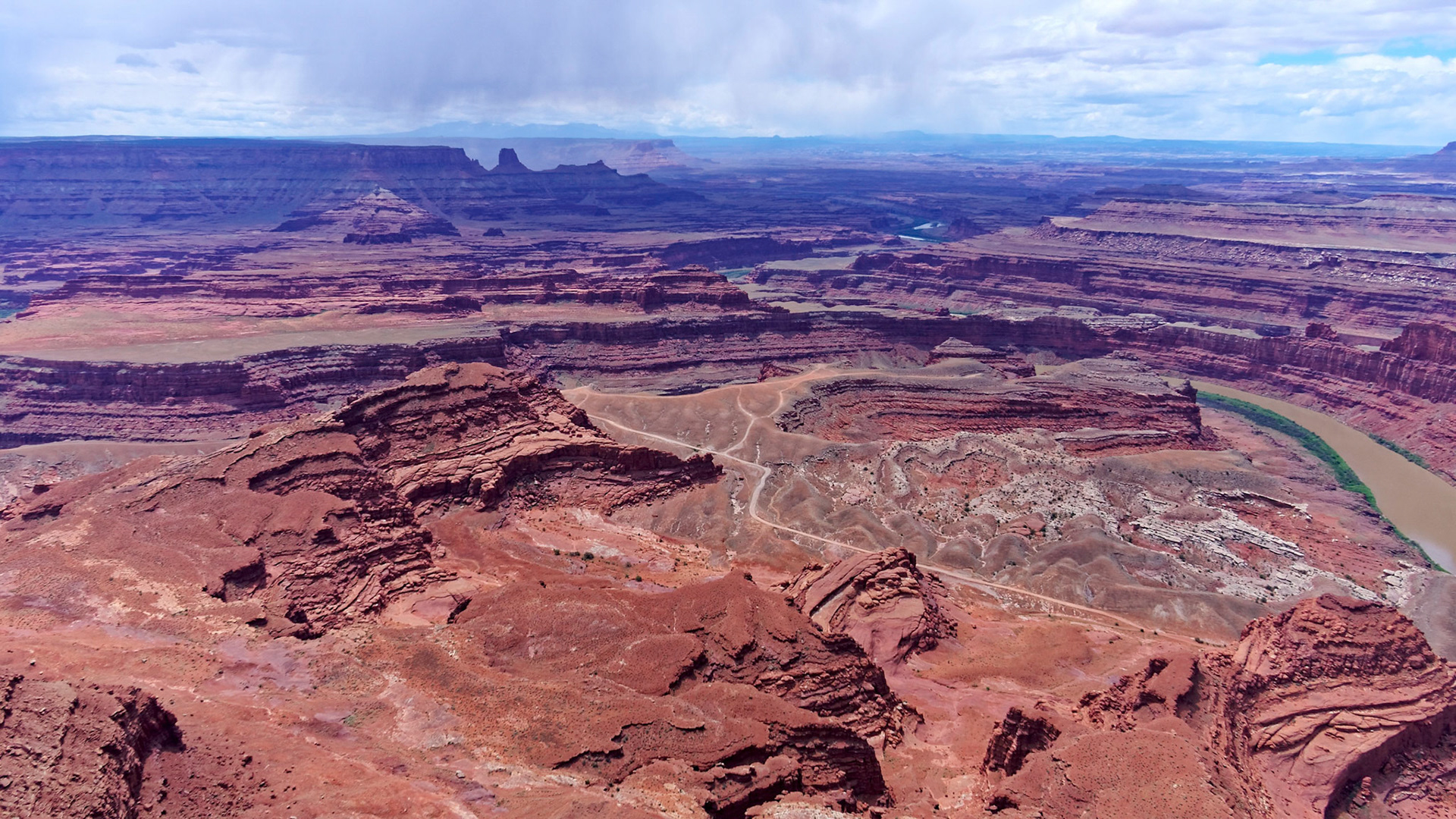 More weather on the way. Looking south from Dead Horse Point.
