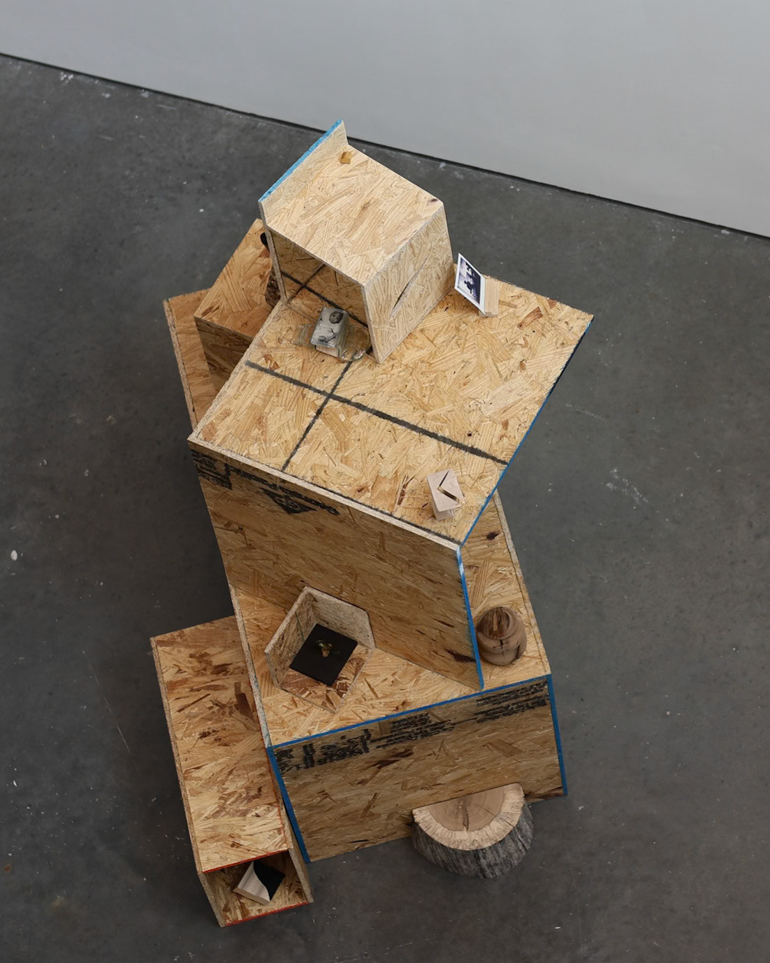(installation view from above)