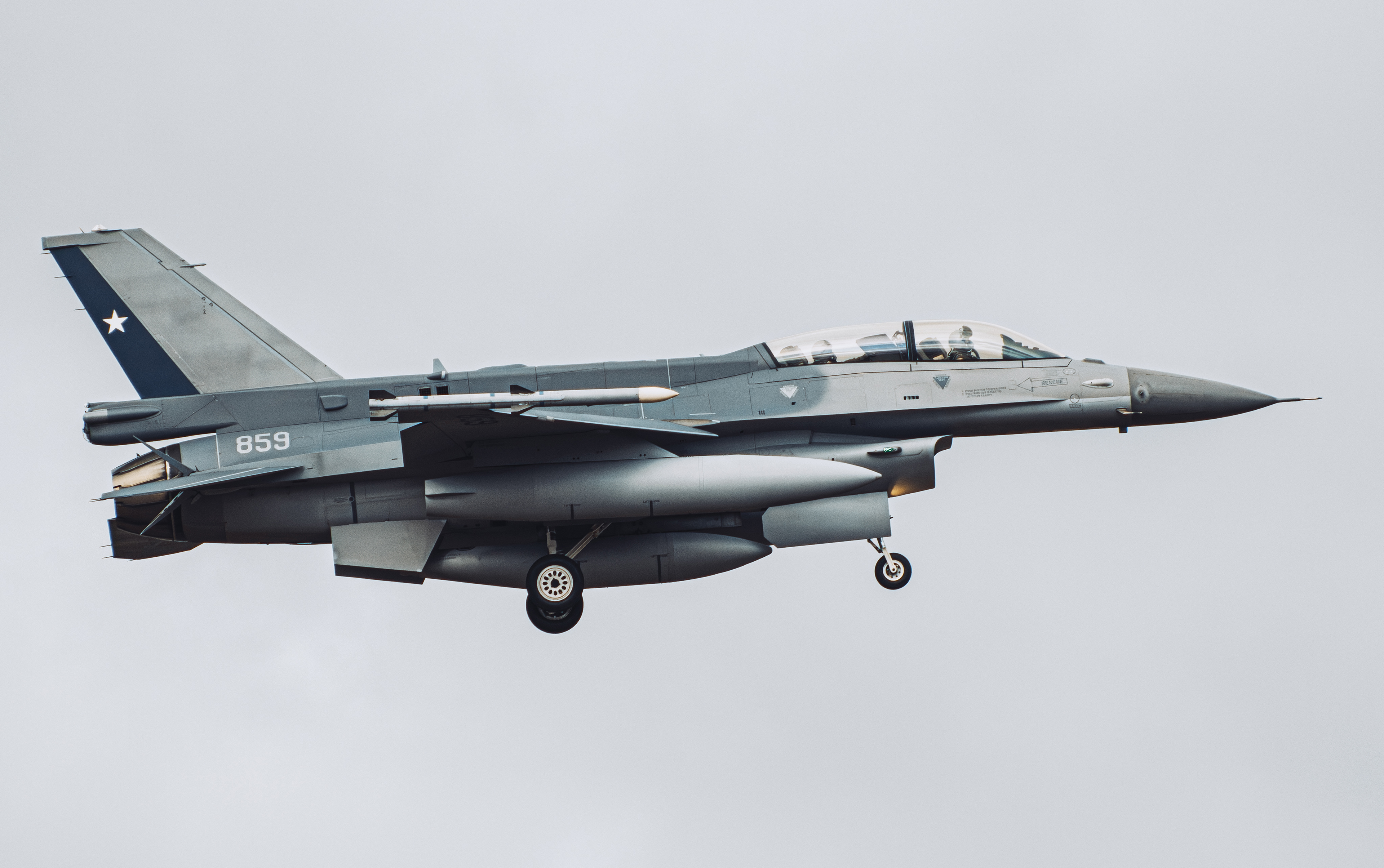 LOCKHEED MARTIN F-16D BLOCK 50 FACH 859 - FORÇA AÉREA CHILENA (CRUZEX 2024 - CHEGADA) 