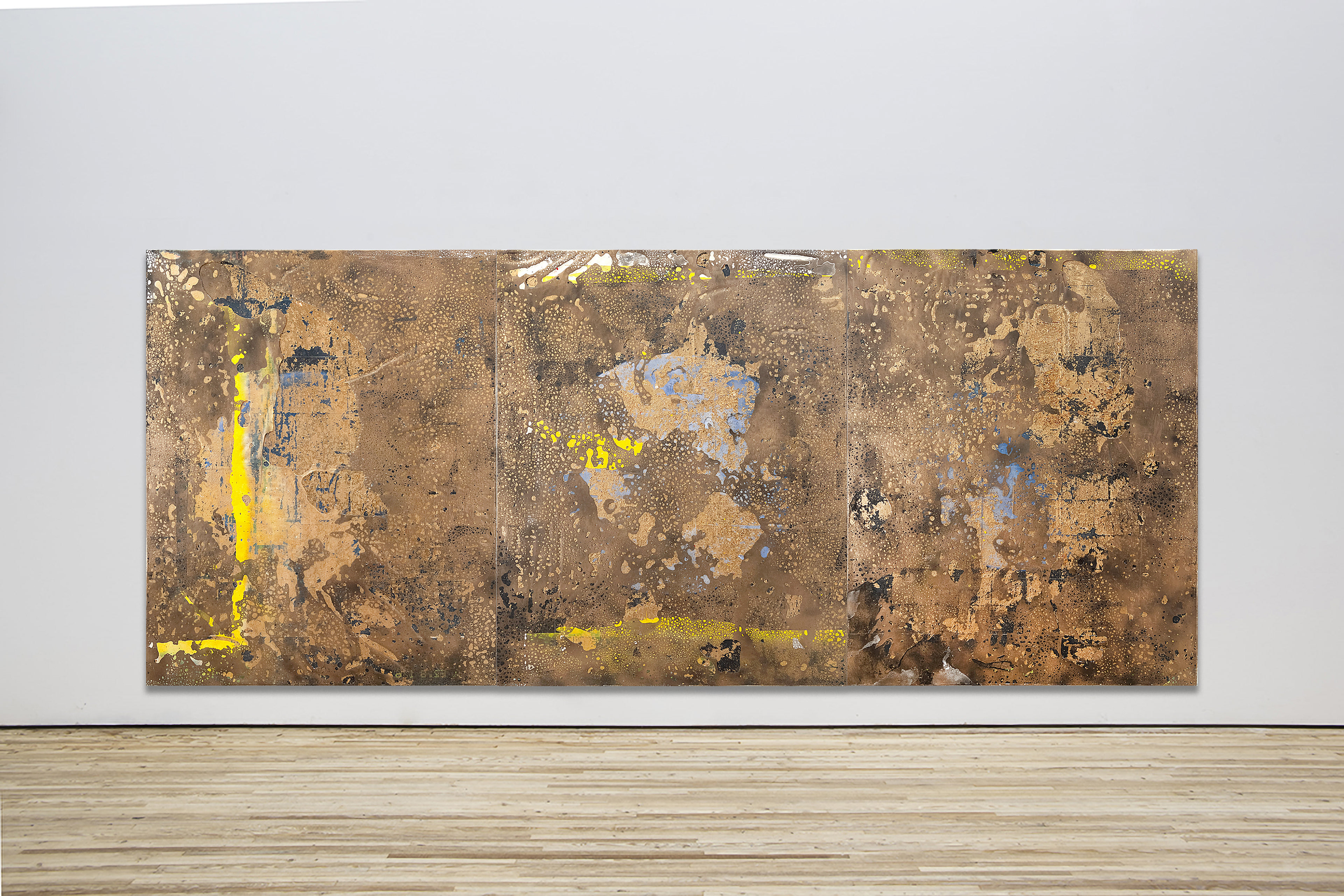 2408001 Moonlight, 2024, Acrylic, Epoxy Resin over Gold Leaf, Pigment Printed Paper on Canvas, 162.2 x 390 x 4cm