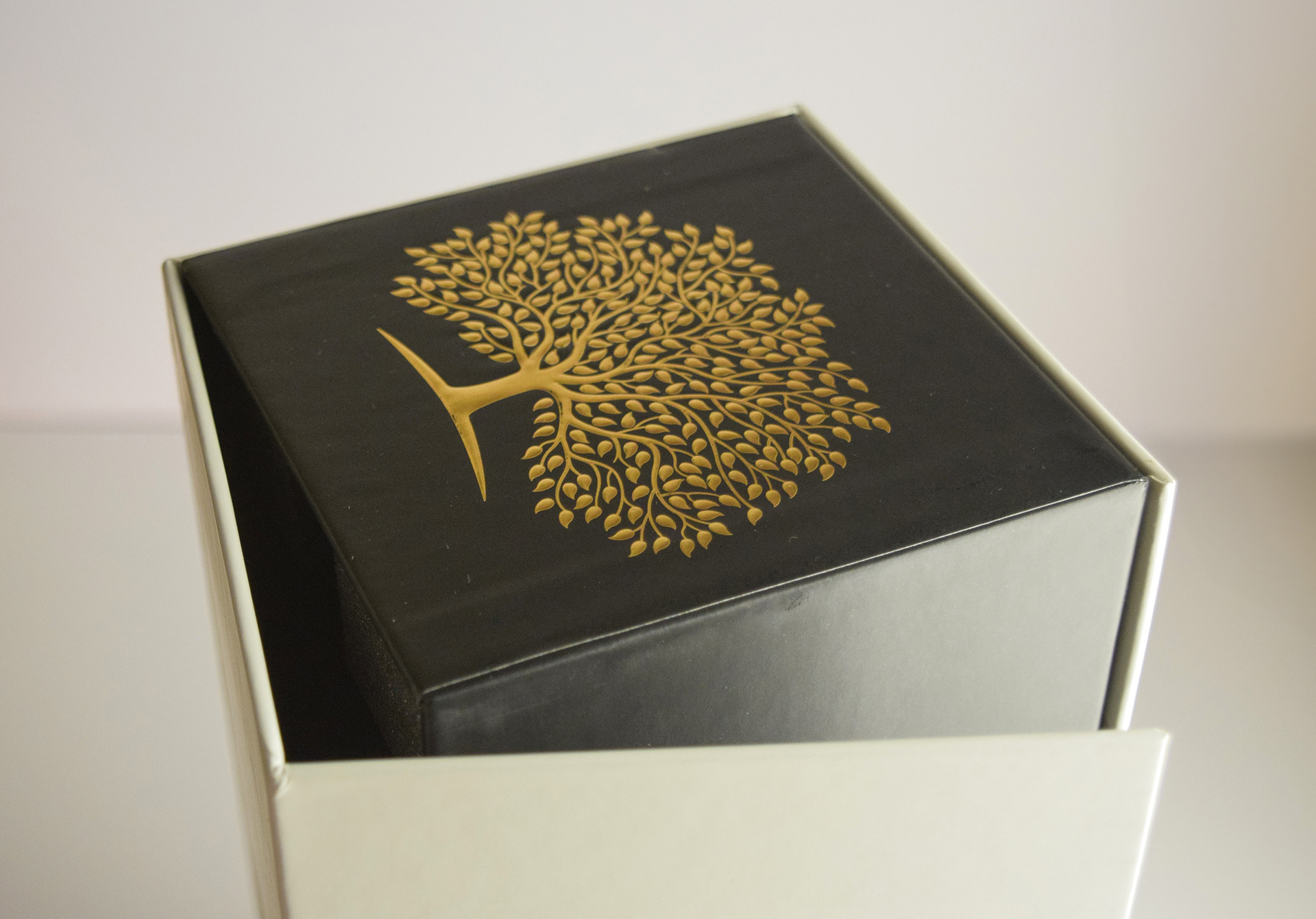 Foil tree top detail