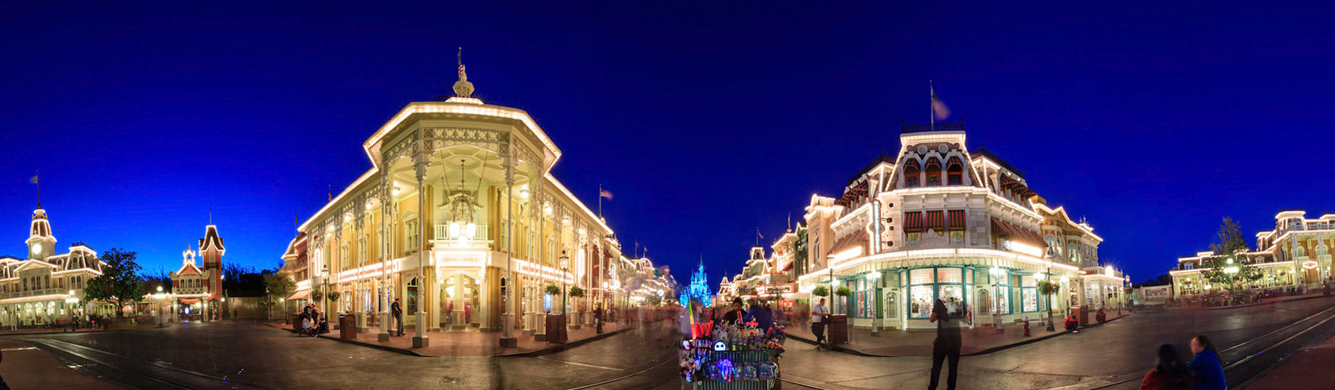 Magic Kingdom, http://www.fb.com/GeekFoto http://www.roblesmaloof.com