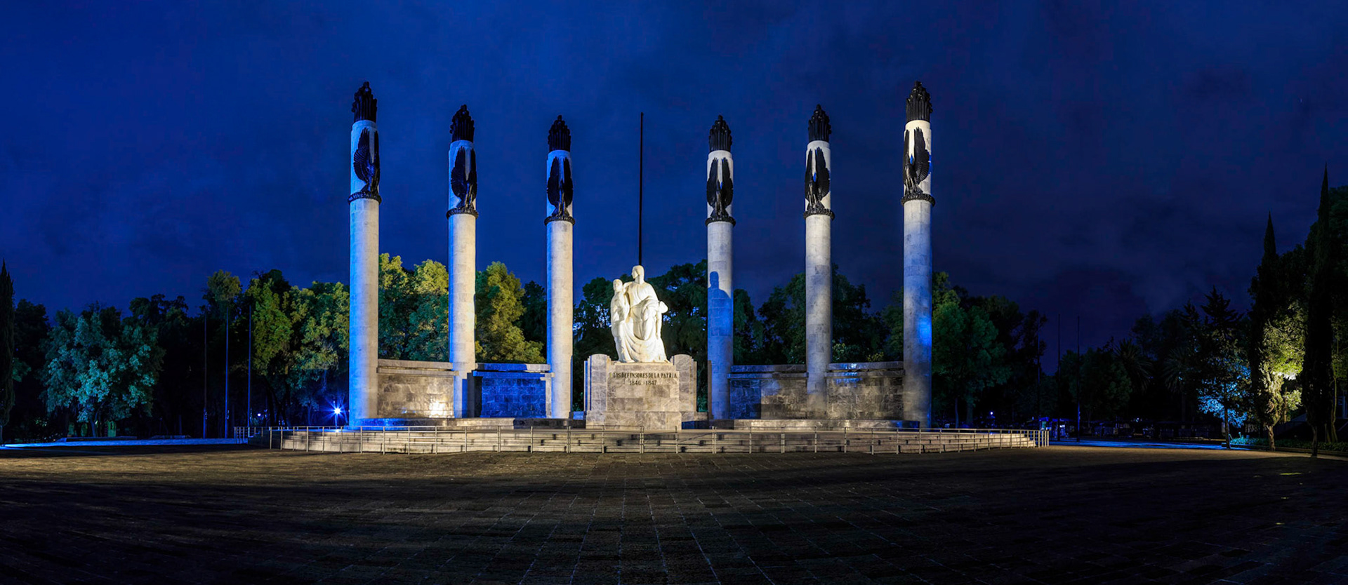 Monumento a los Niños Héroes, Noche de Museos en el Castillo de Chapultepec http://www.facebook.com/GeekFoto