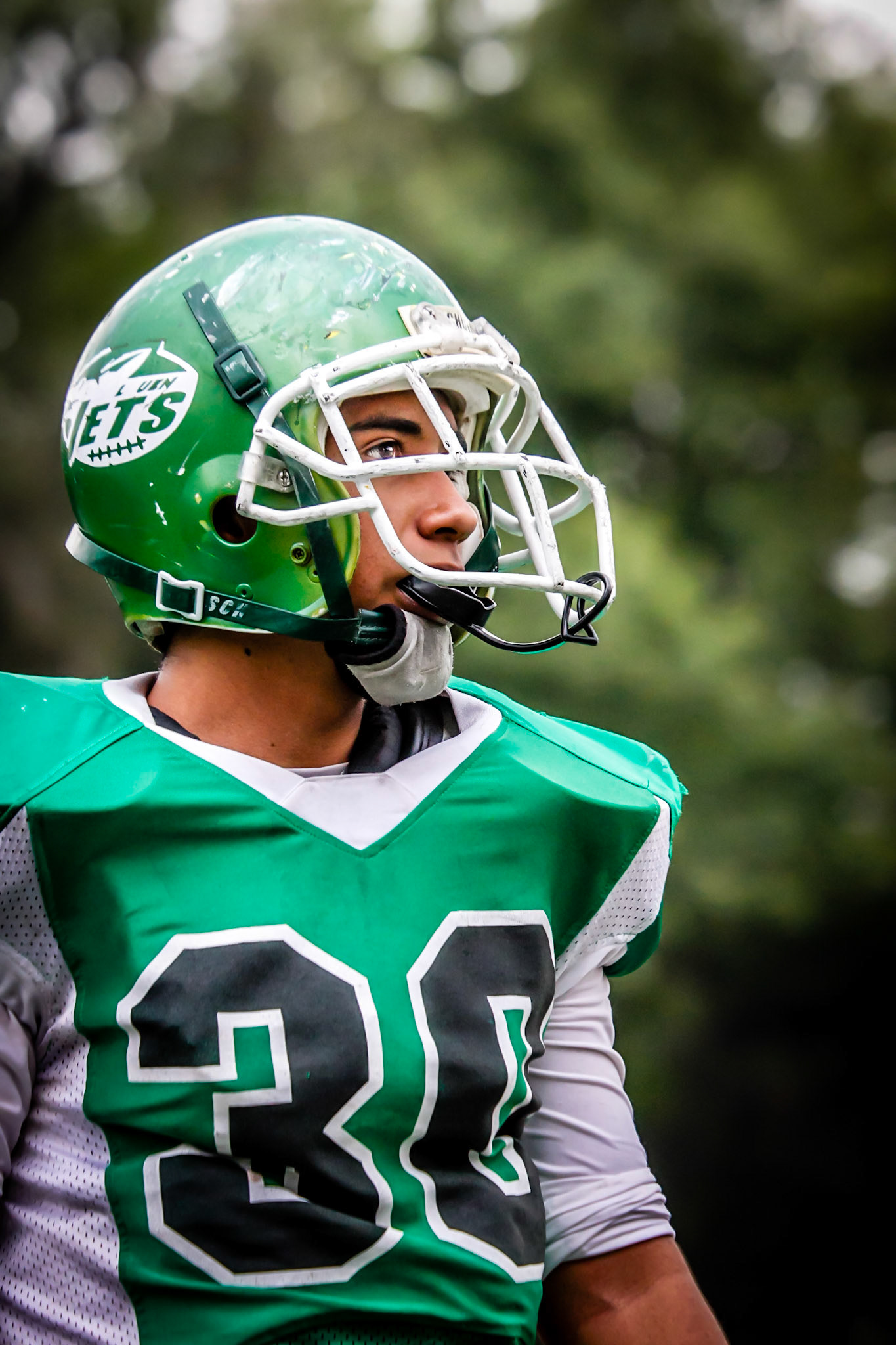 Ciudad Deportiva, D.F. 12 de mayo.- Los Jets de Balbuena, luego de un largo vuelo de nueve semanas, han tomado pista para aterrizar con el campeonato del Grupo Centro, INTERLIGAS de la categoría Intermedia, en su temporada 2012. Hoy confirmaron los pronósticos de ser el mejor equipo y en un gran encuentro que tomó rumbo definitivo en la segunda mitad, derrotó 25-21 a los Zorros ITQ, en duelo de finales grupales.