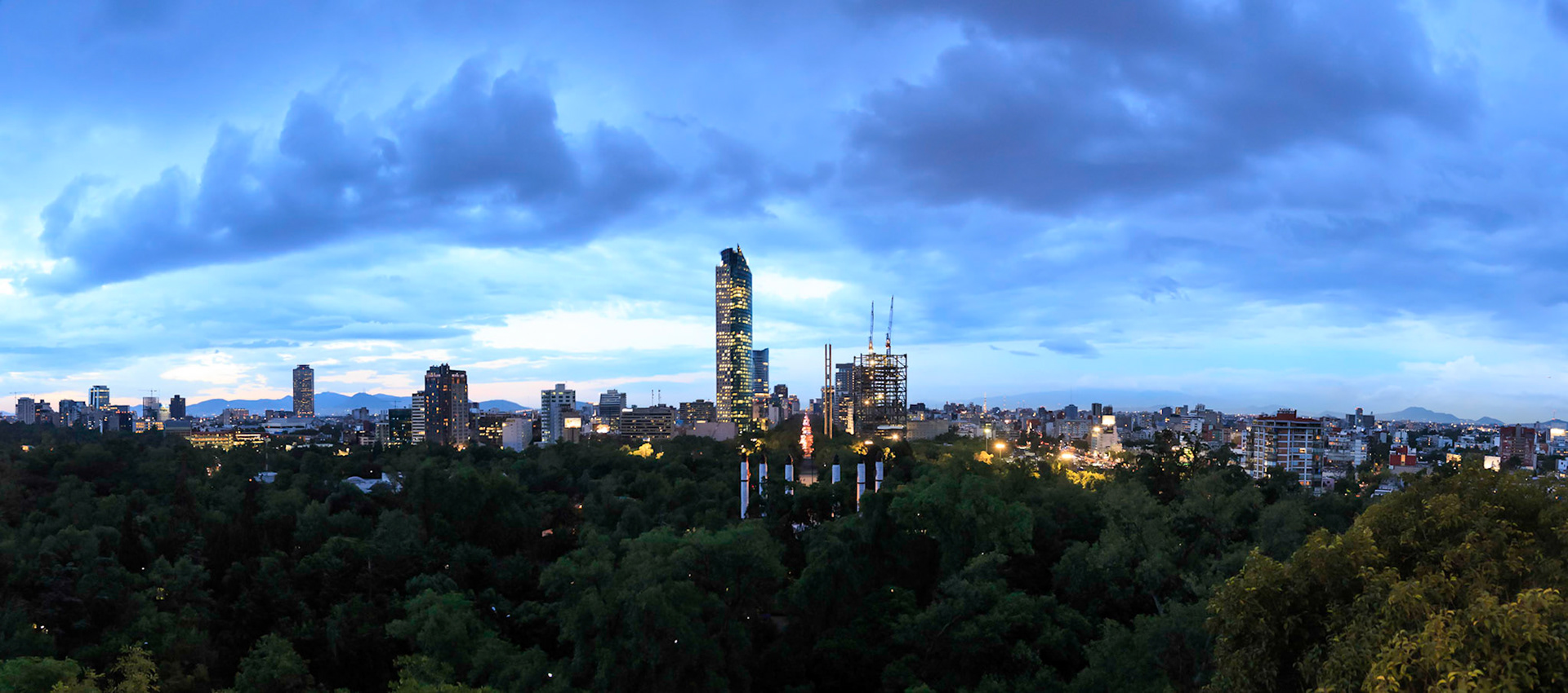 Noche de Museos en el Castillo de Chapultepec http://www.facebook.com/GeekFoto