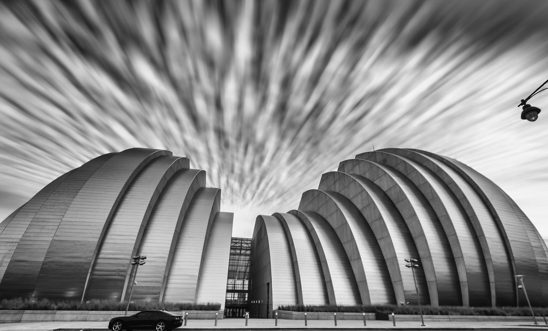 Abrió el 16 de Septiembre del 2011, el arquitecto: Moshe Safdie, Arquitectura Modernista conocido por proyectos como Habitat 67 en Montreal, Marina Bay Sands en Singapur y el Museo de los puentes de cristal (Crystal Bridges) en Bentonville, Arkansas. http://fb.com/GeekFoto