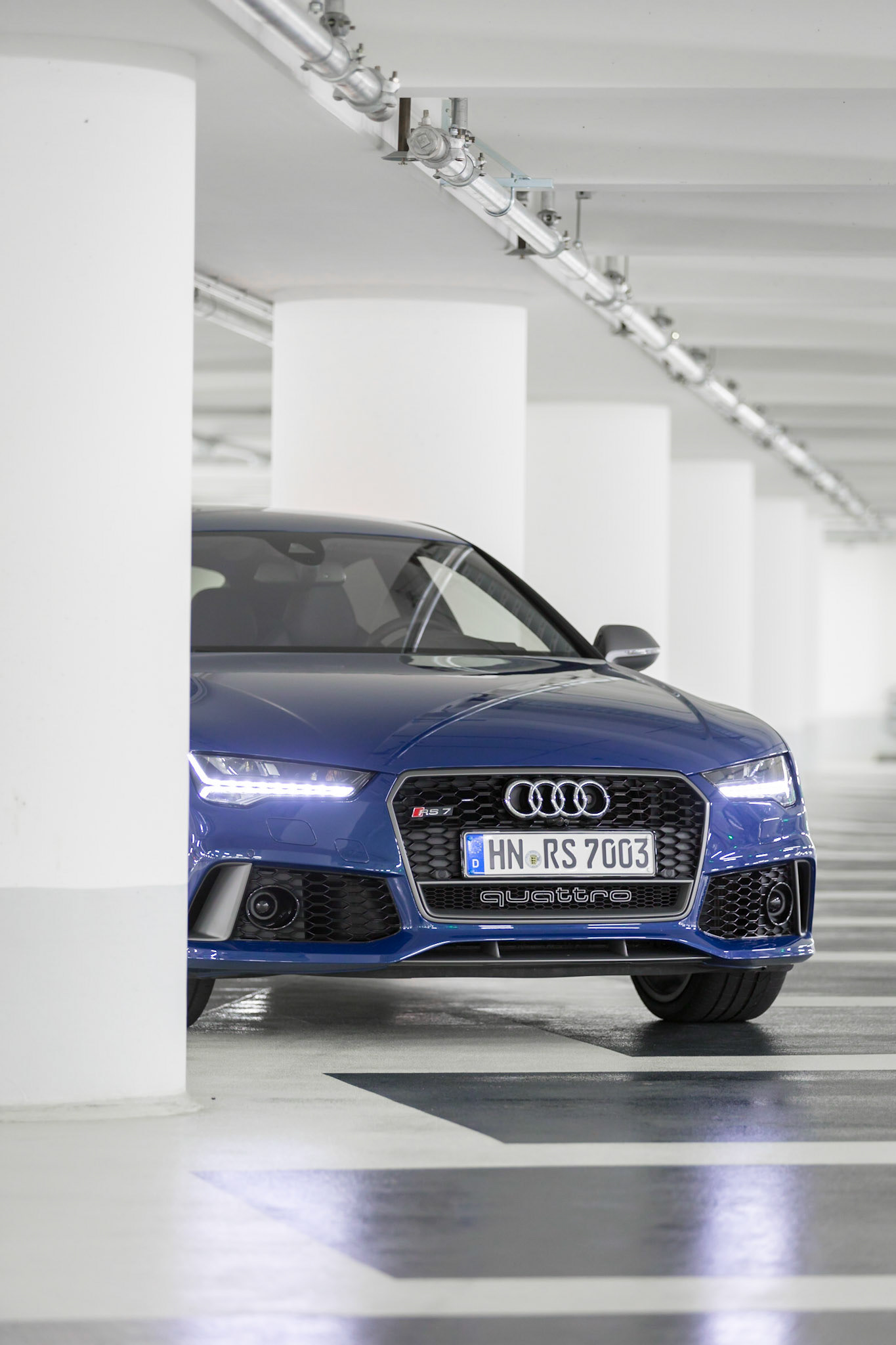 Photo by Christoph Söldner http://foto.csoeldner.de/