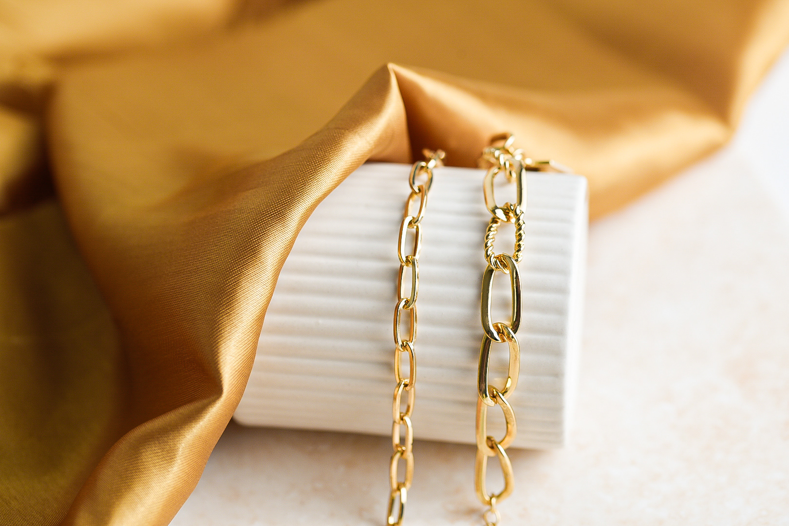 Jewellery product photography uk
