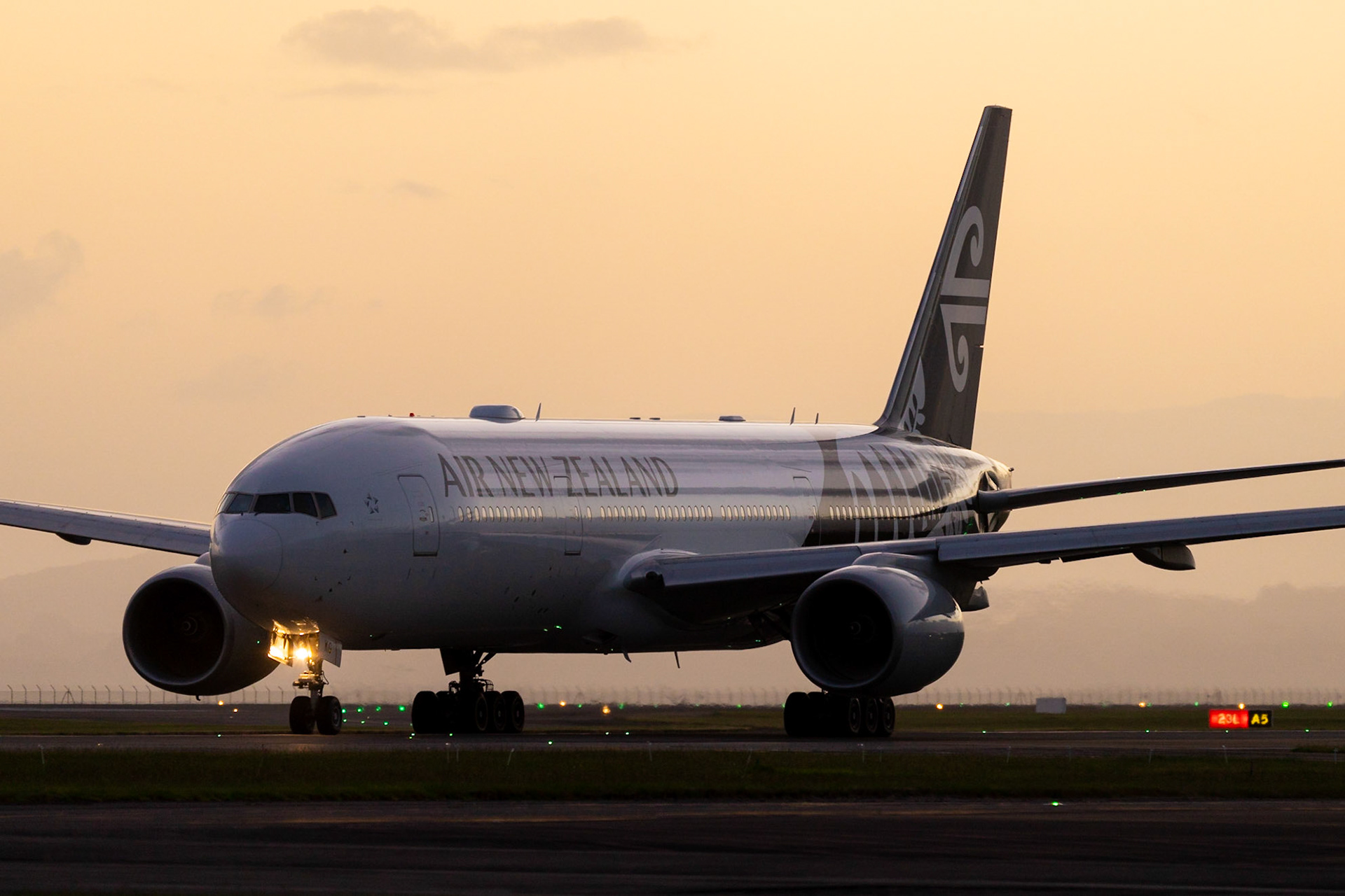 The final Air New Zealand Boeing 777-200ER departure. ZK-OKG heading for Los Angeles, with an impressive full thrust takeoff.