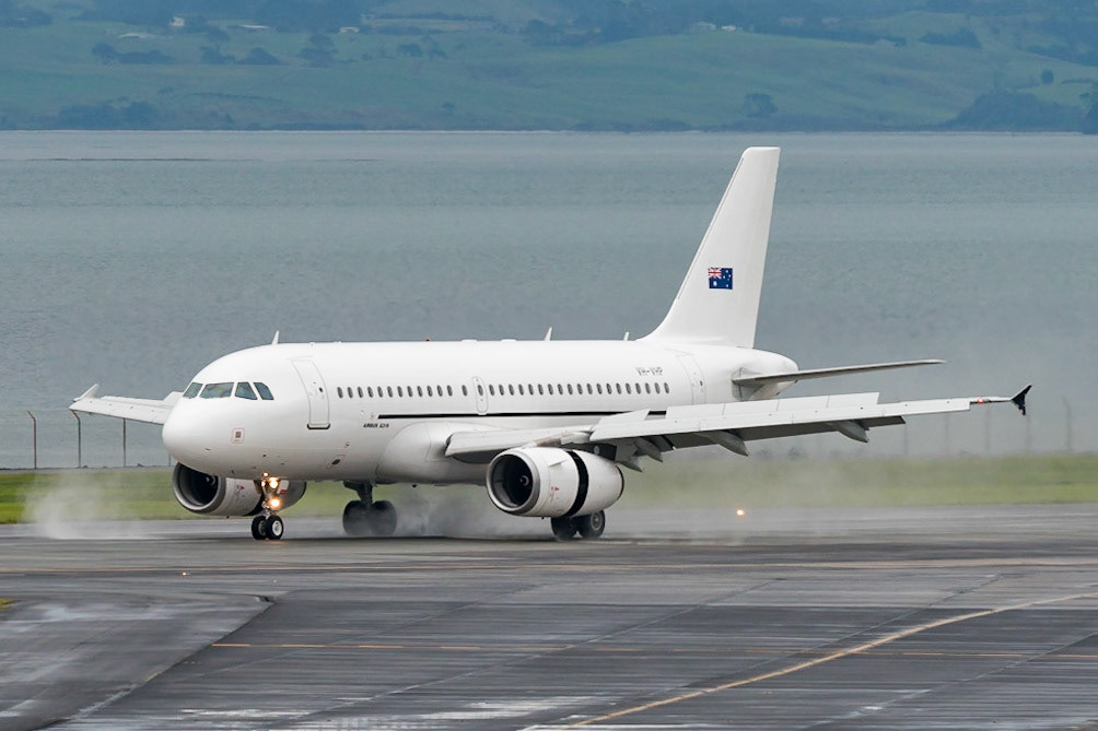 SkyTraders Airbus A319 VH-VHP arriving in Auckland.