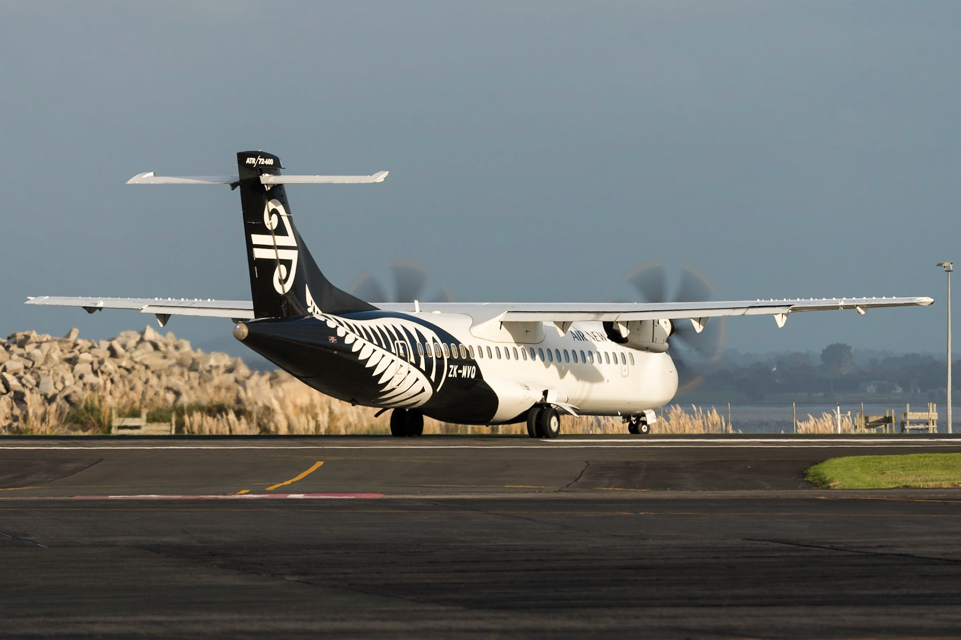 Air New Zealand ATR72-600 ZK-MVQ departing Auckland.