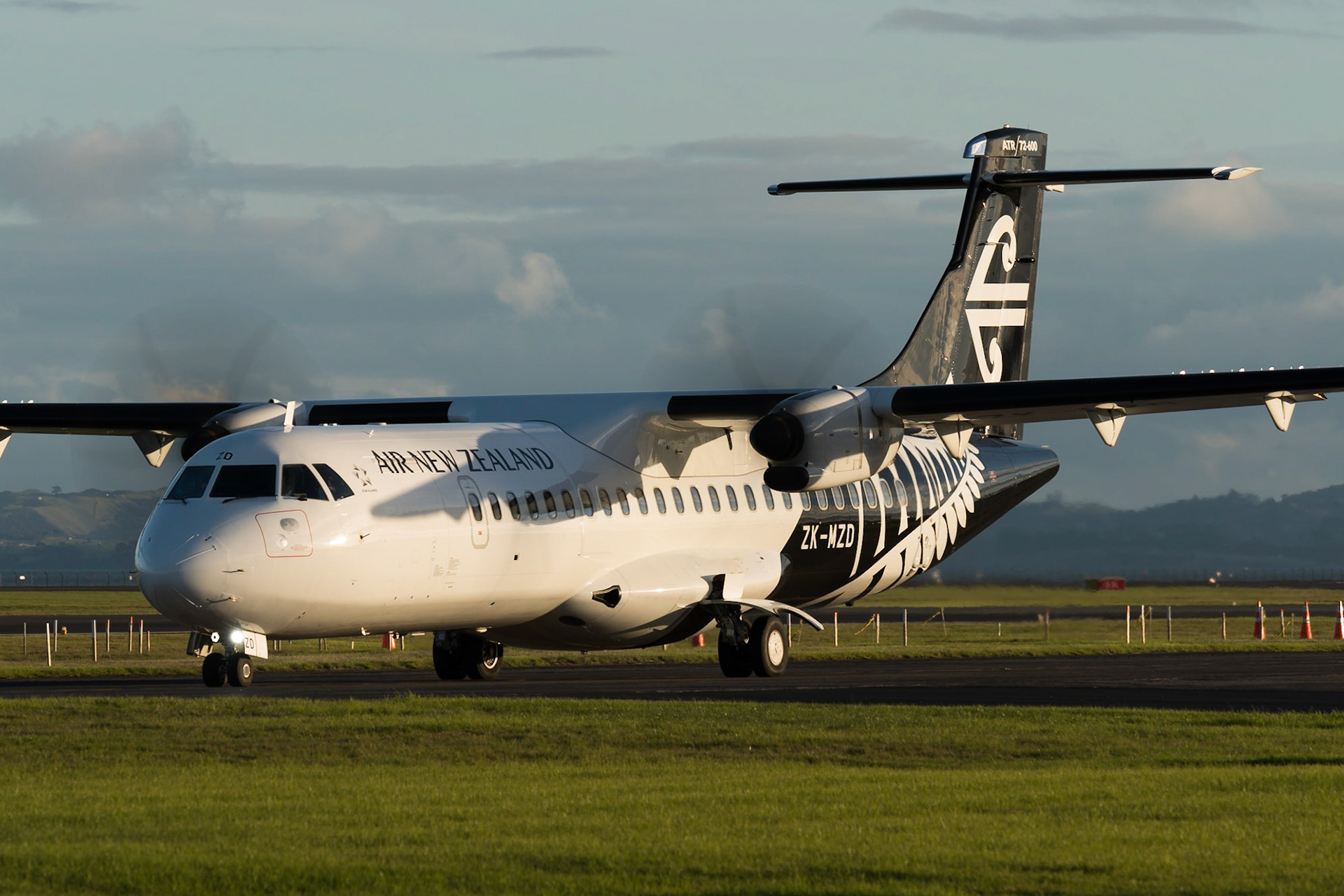 Air New Zealand ATR72-600 ZK-MZD at Auckland