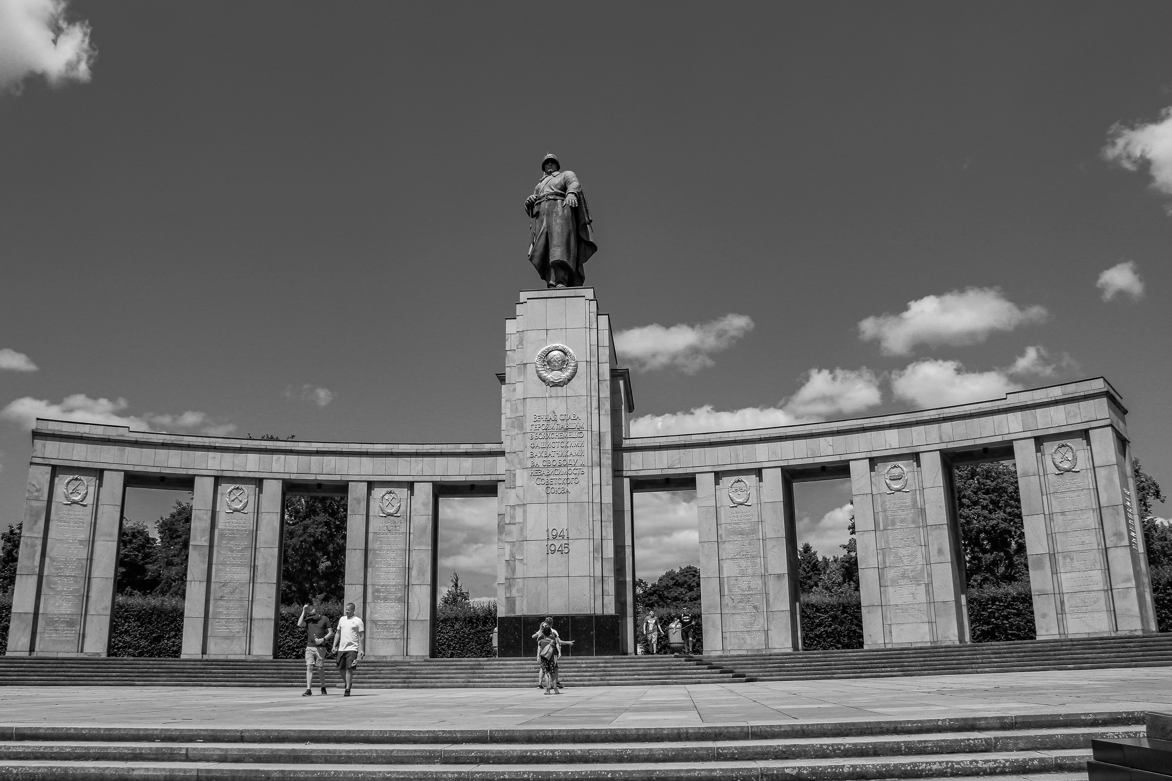 Monumento Tiergarten.-Berlin