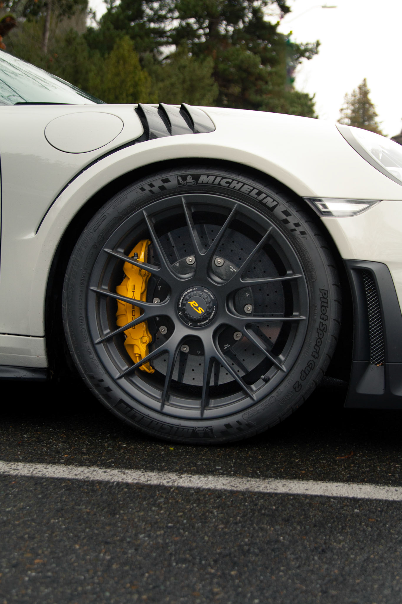 Porsche 911 GT2 RS (991.2)