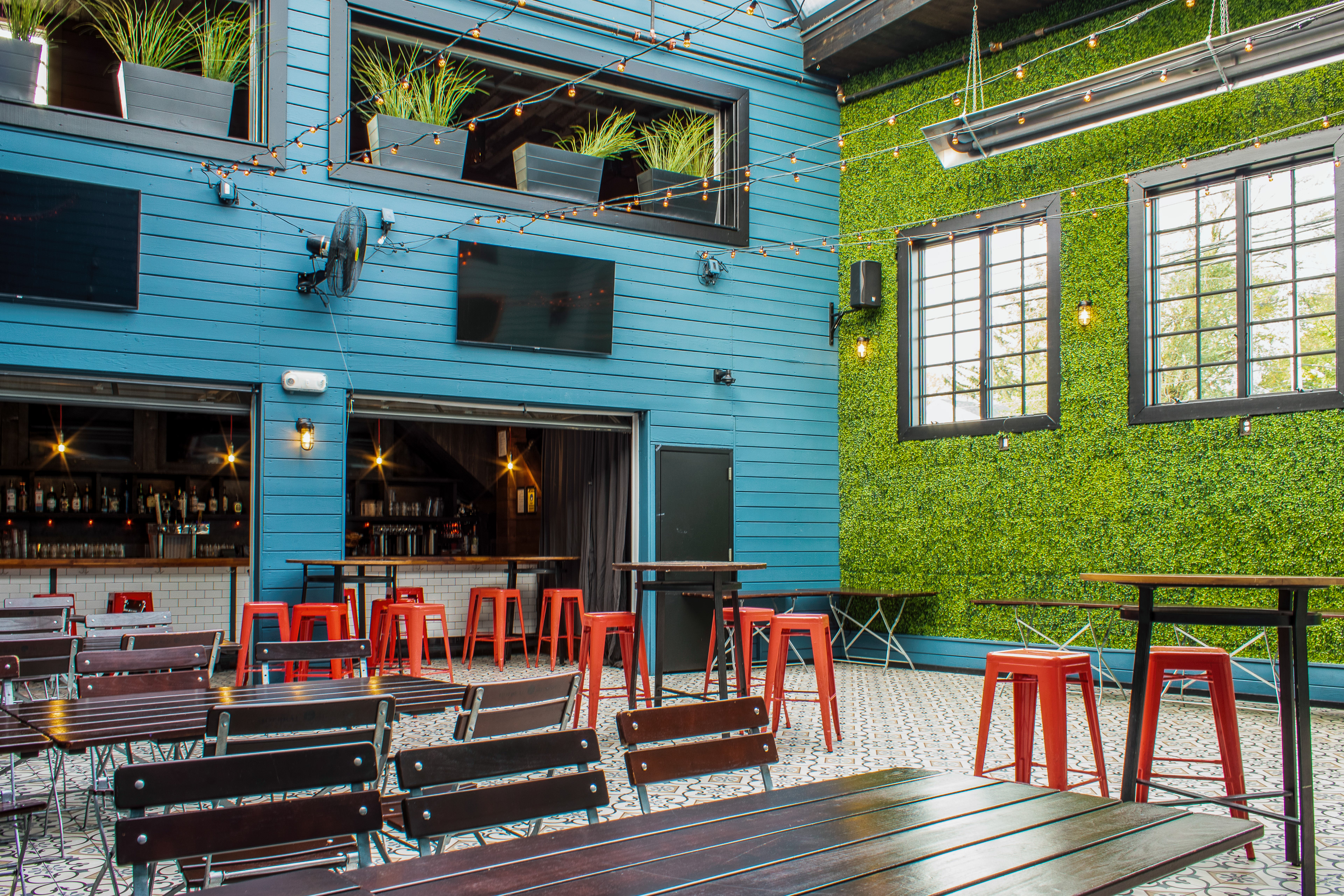 Croxley's Ale House - Farmingdale