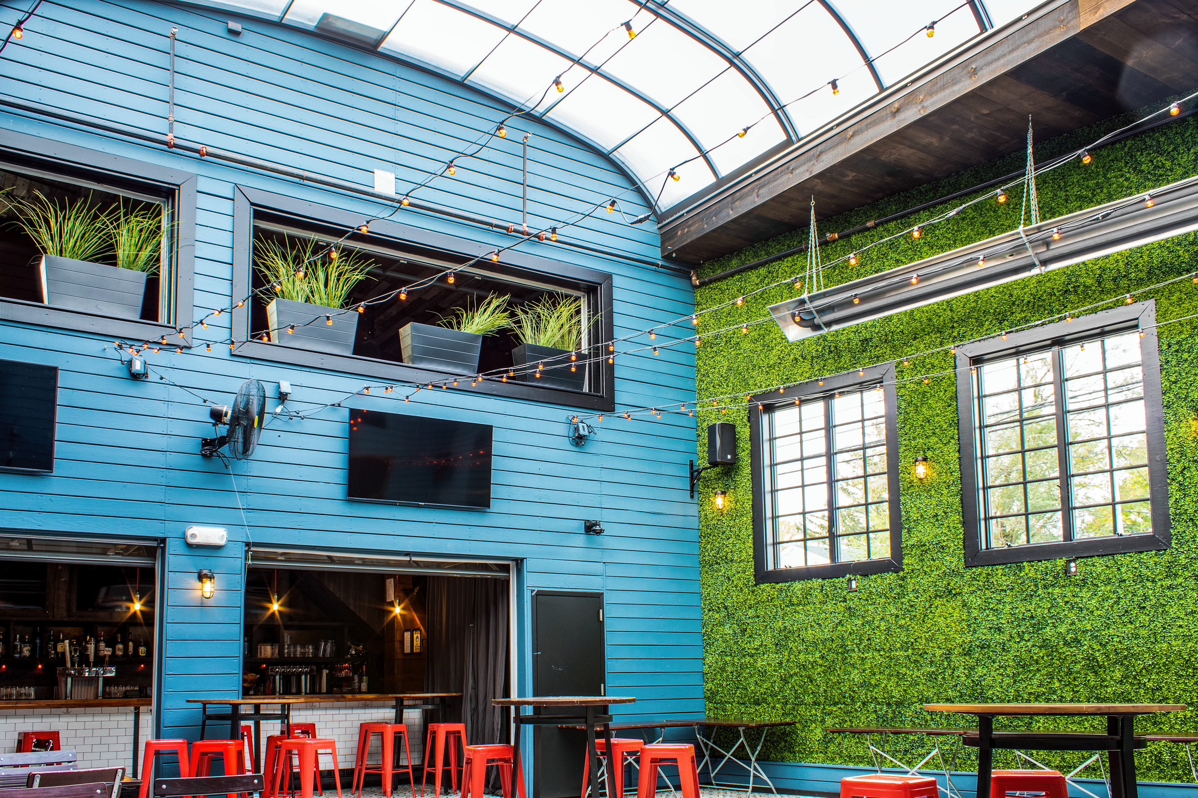 Croxley's Ale House - Farmingdale