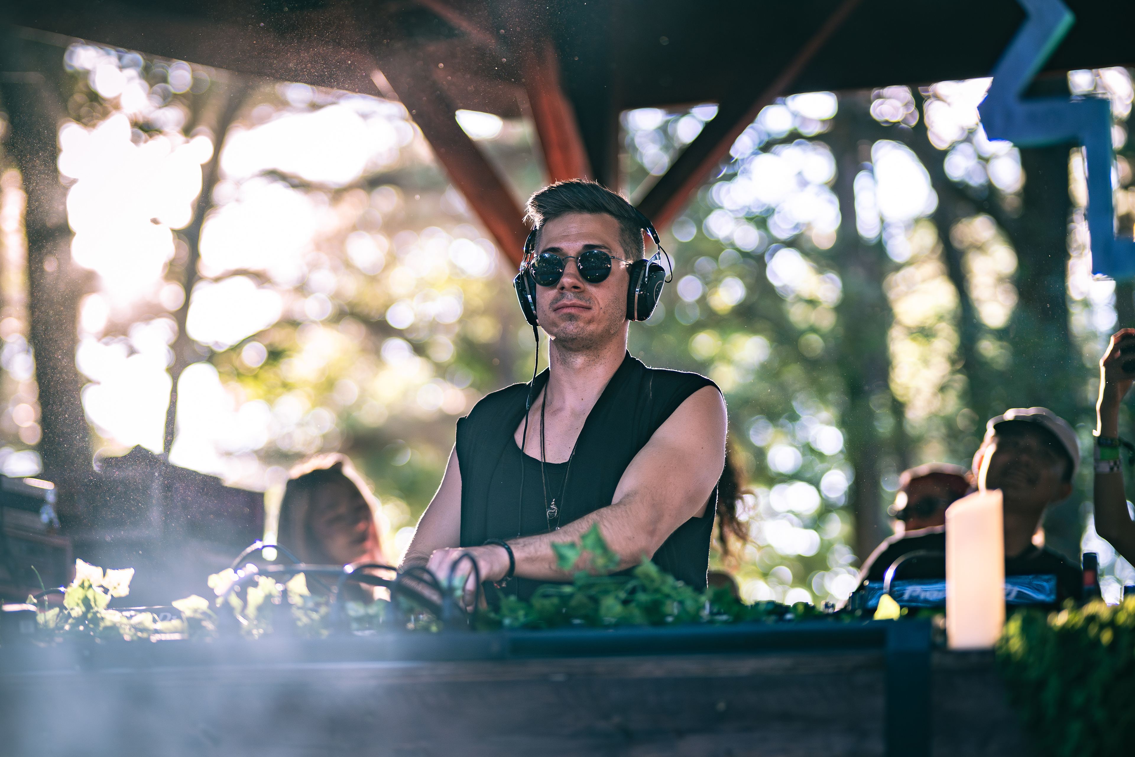 KoopMusik - Air Stage