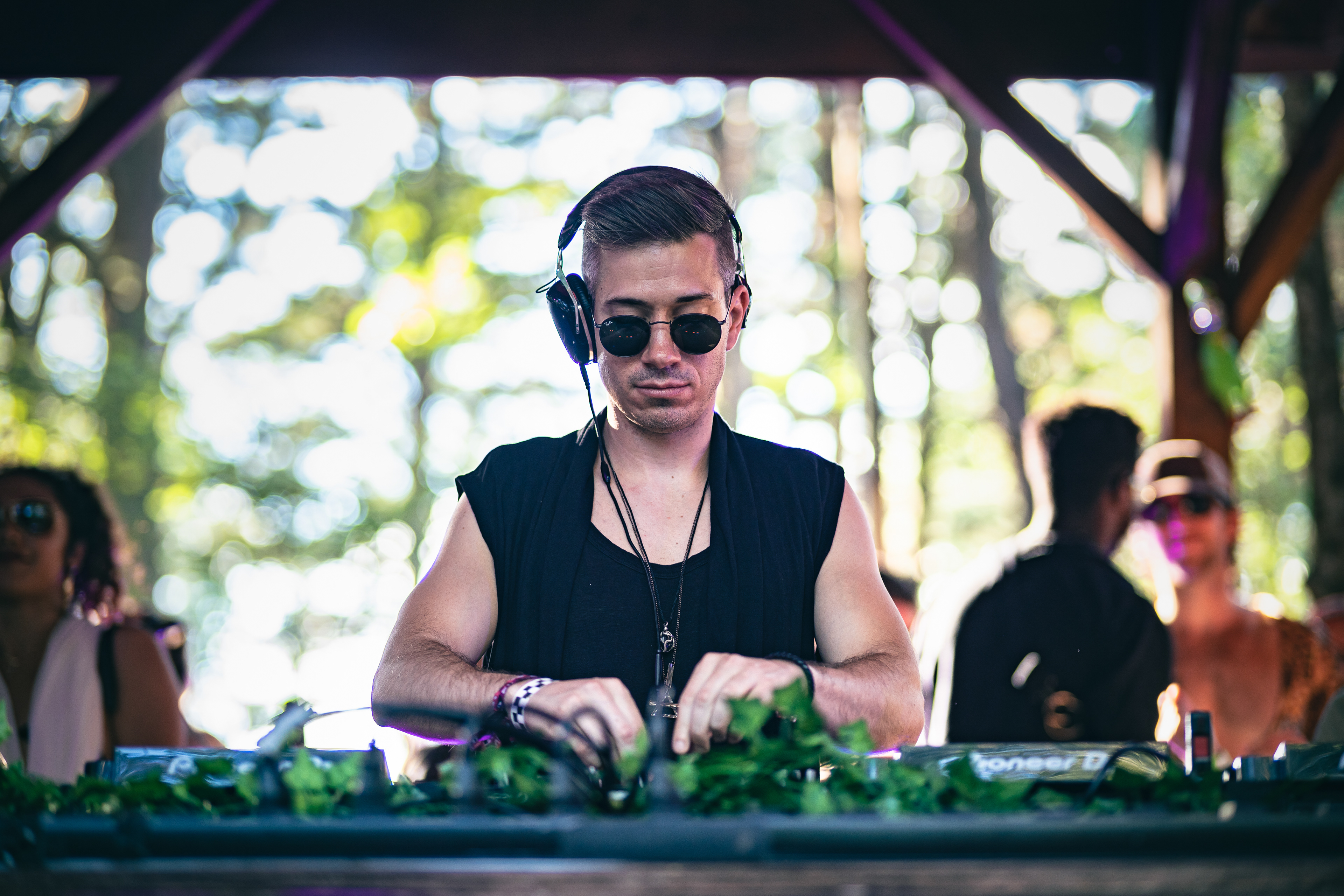 KoopMusik - Air Stage