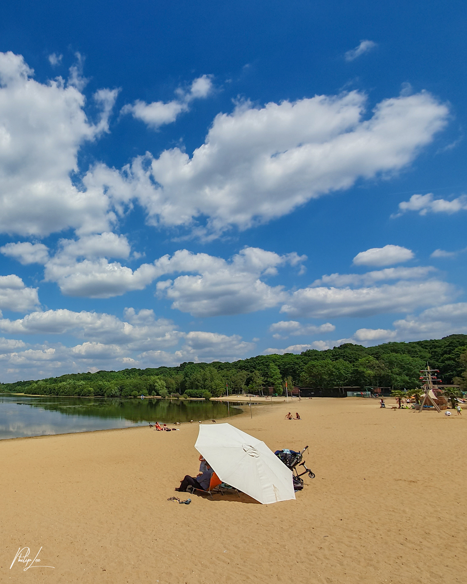 Yes, London has a large beach