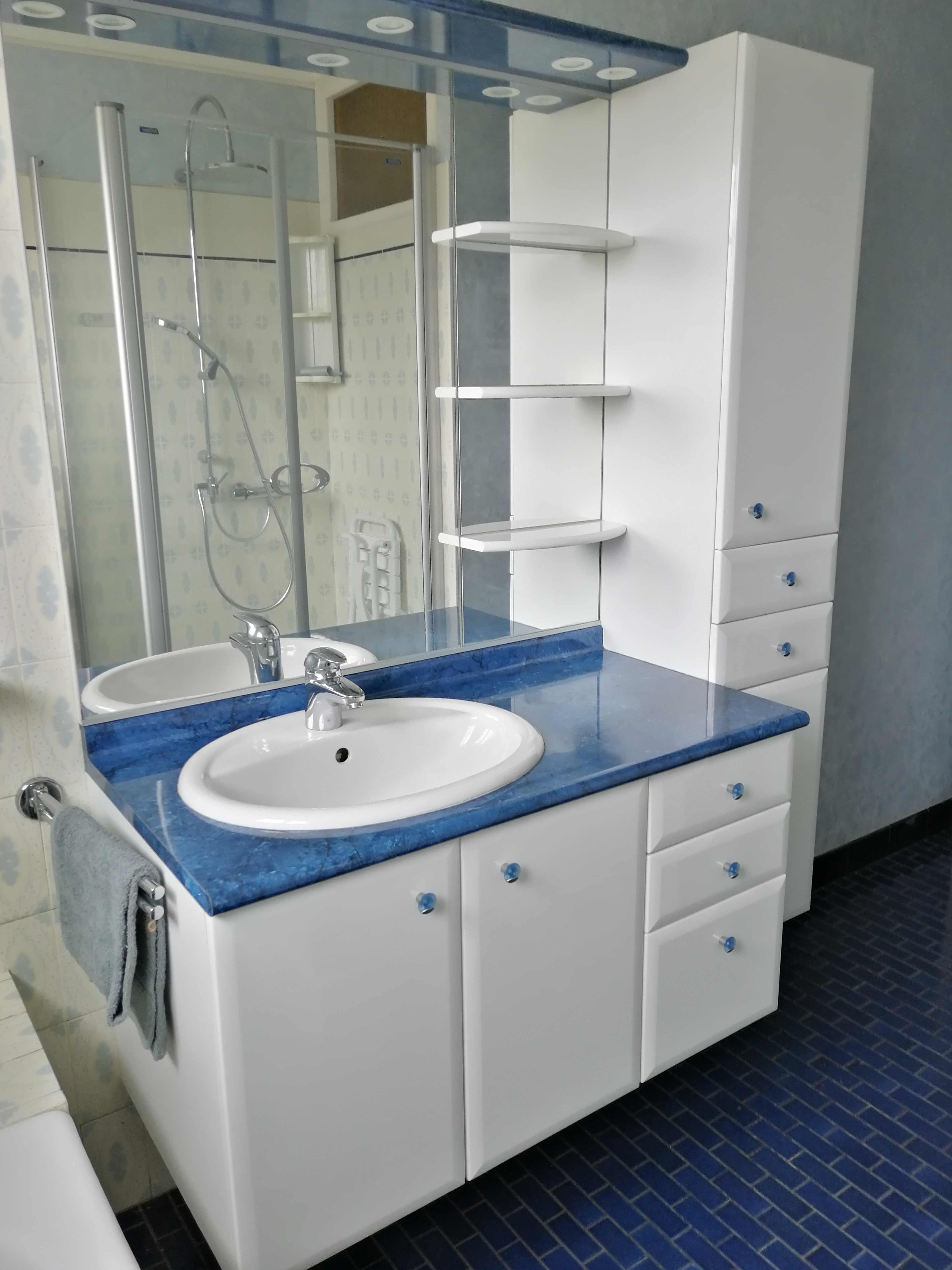 Rénovation salle de bain familiale - AVANT