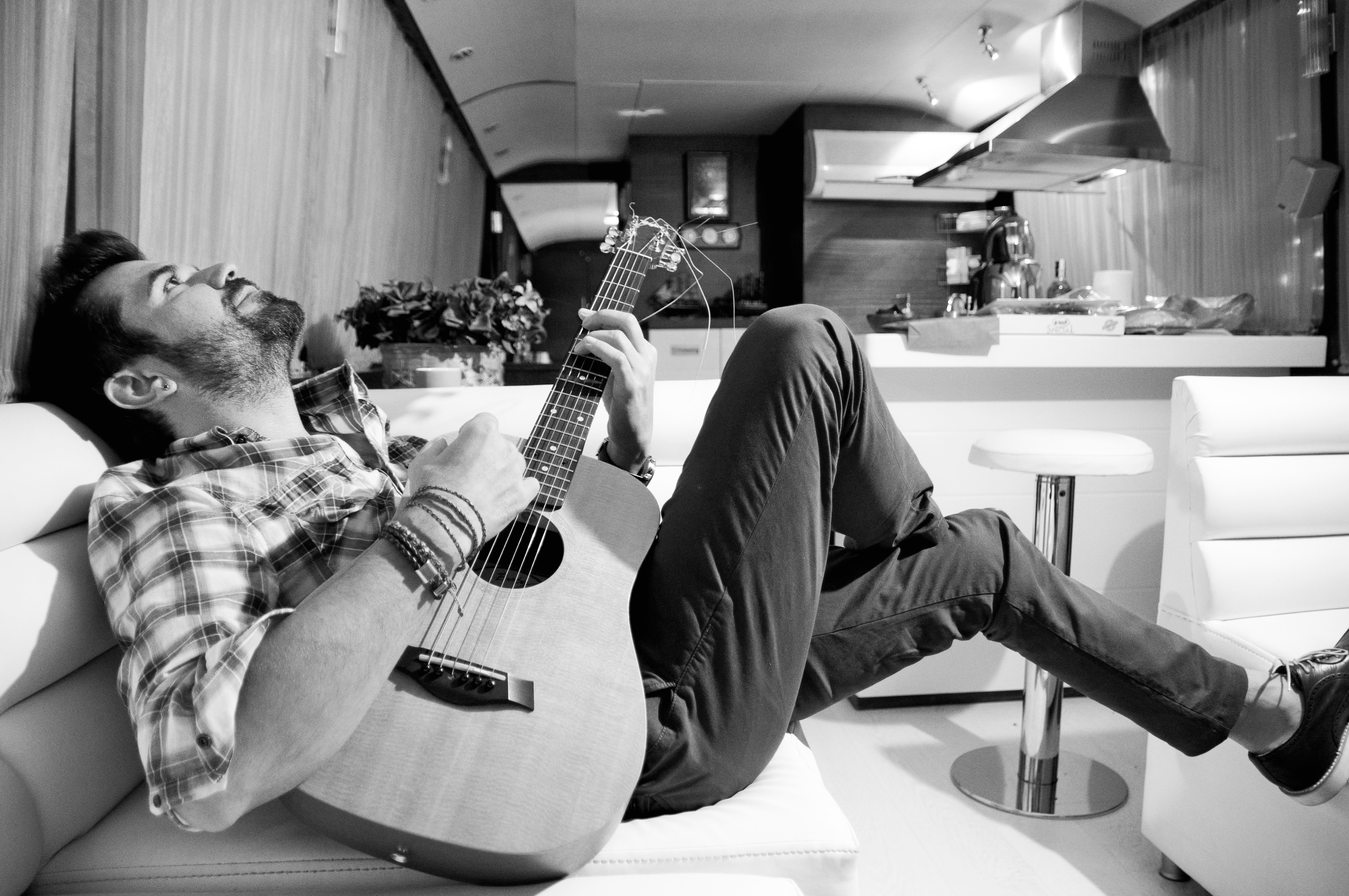 Kenan Dogulu  -  singer