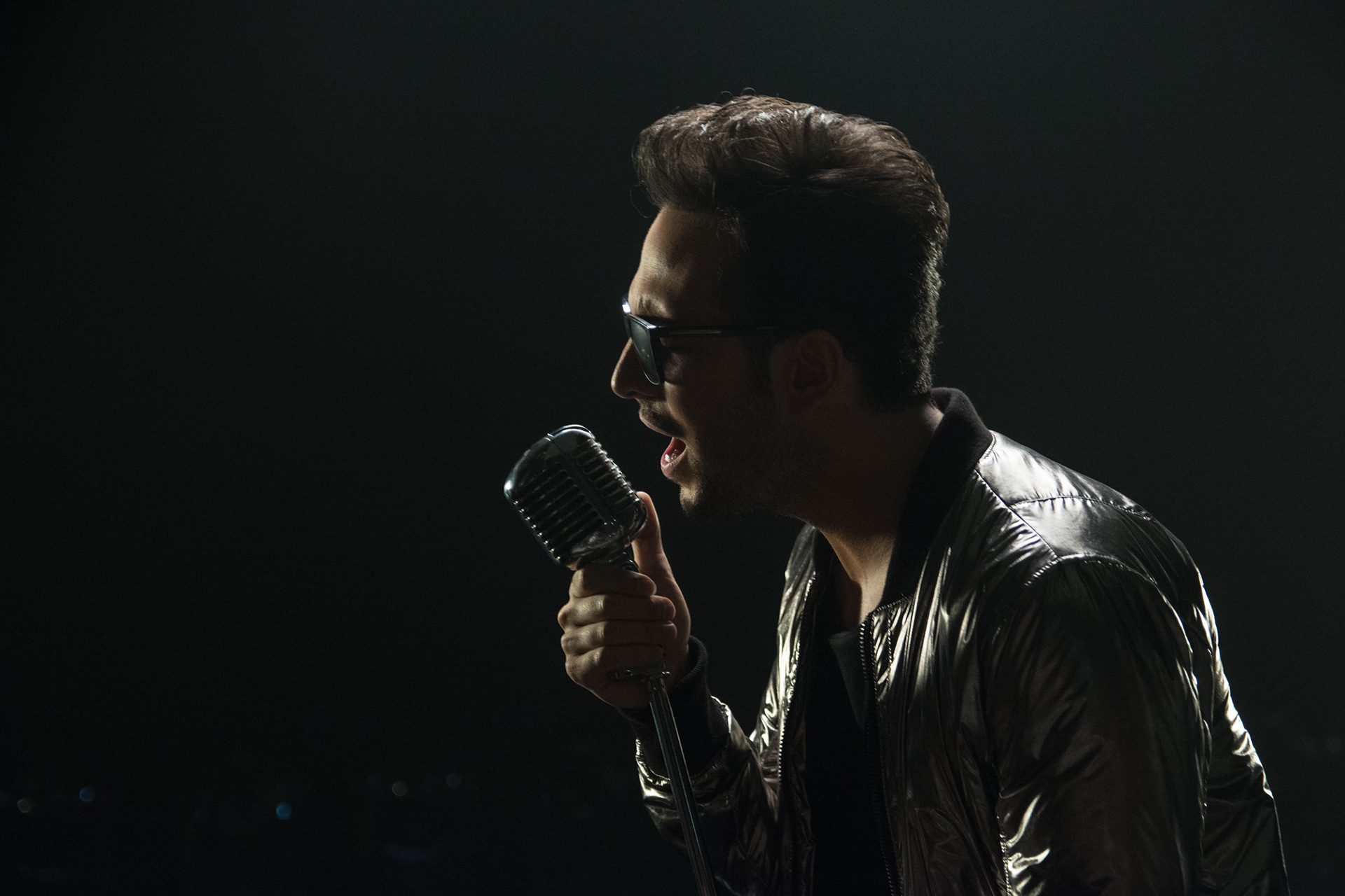 Oguzhan Koc  -  singer