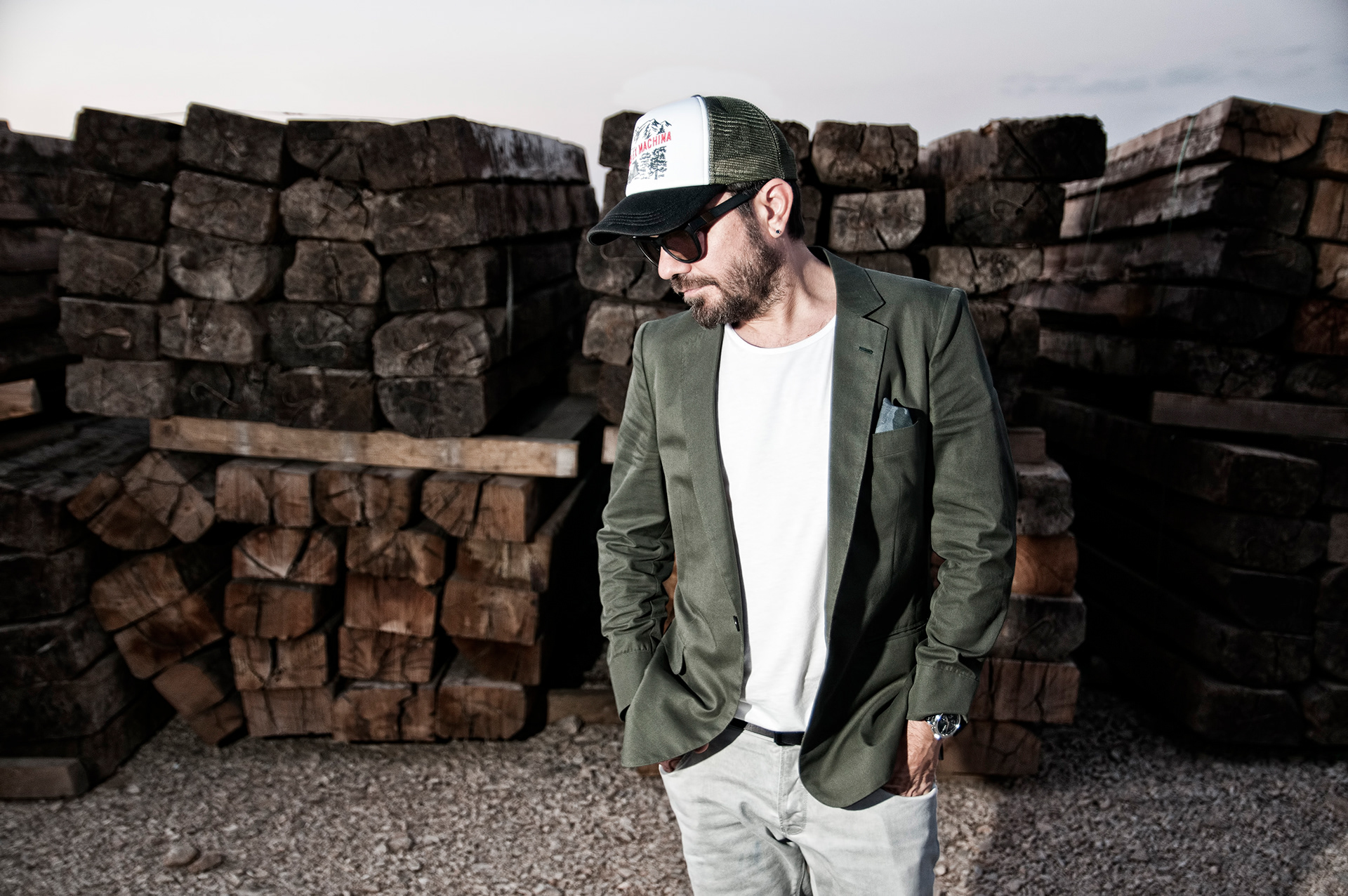 Kenan Dogulu  -  singer