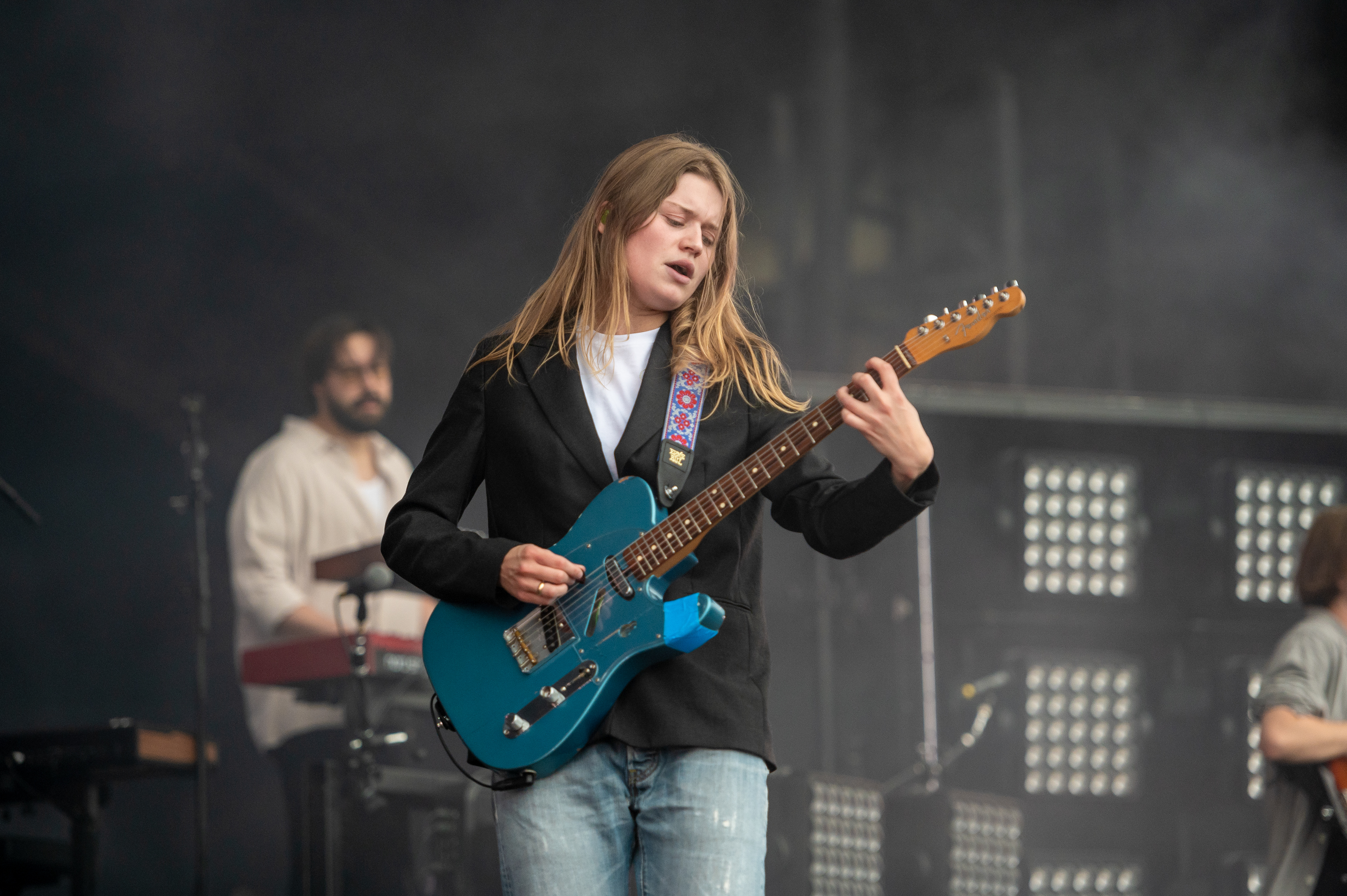 Girl in Red  -  Lisbon 2025