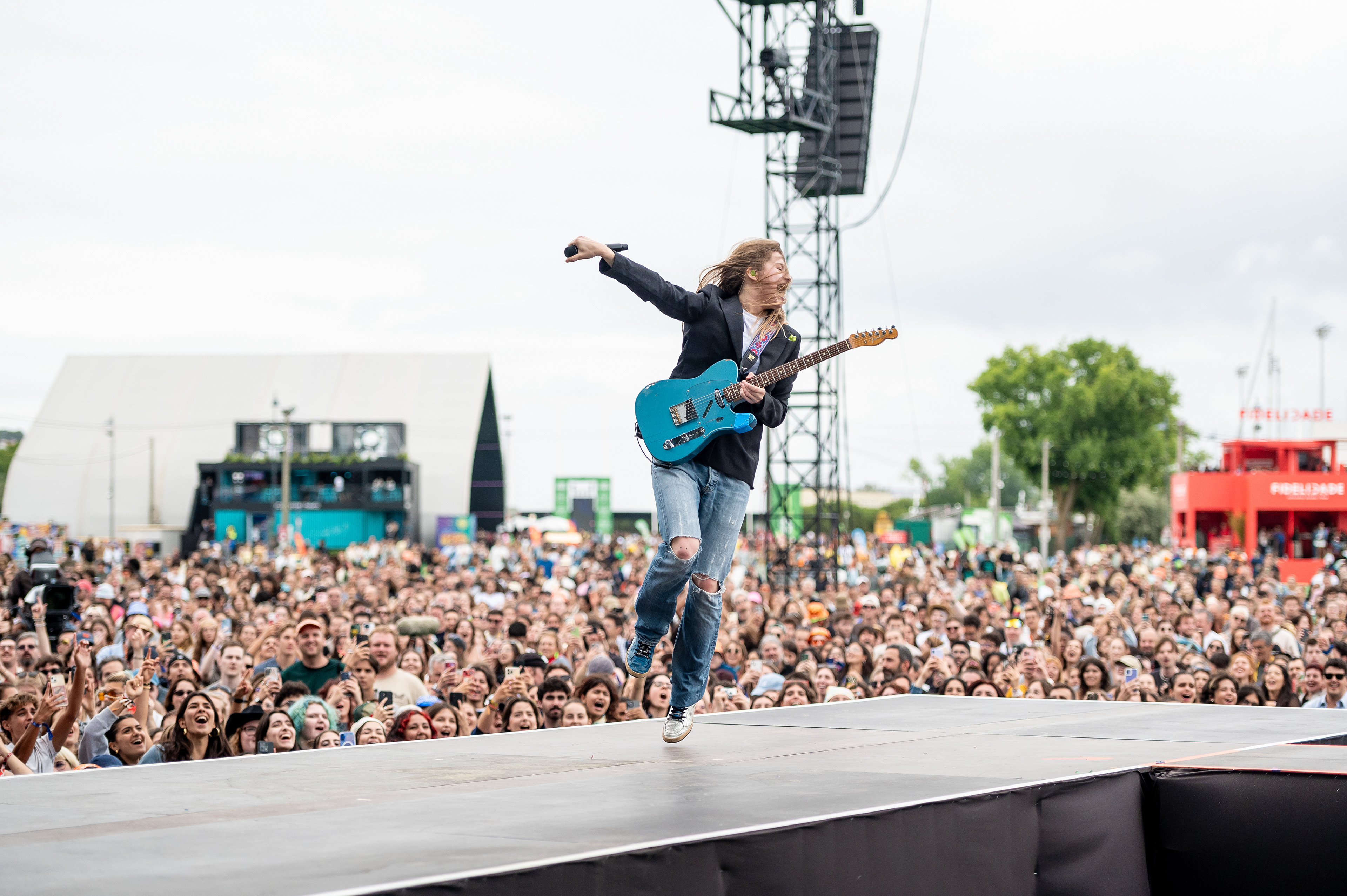 Girl in Red  -  Lisbon 2025
