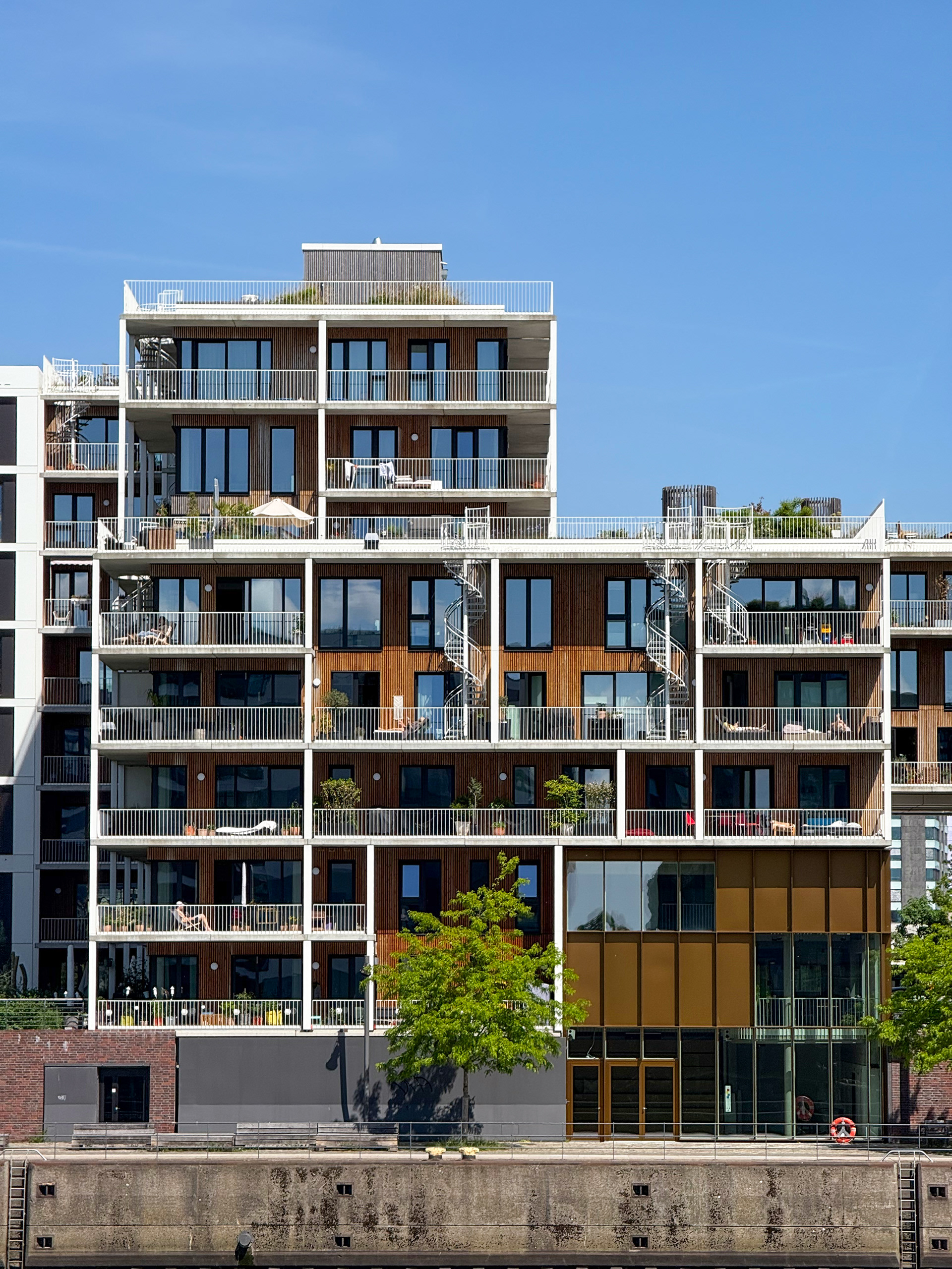 15.66mm lens -  f/2.8 - ISO50  - shutter speed 1/1500