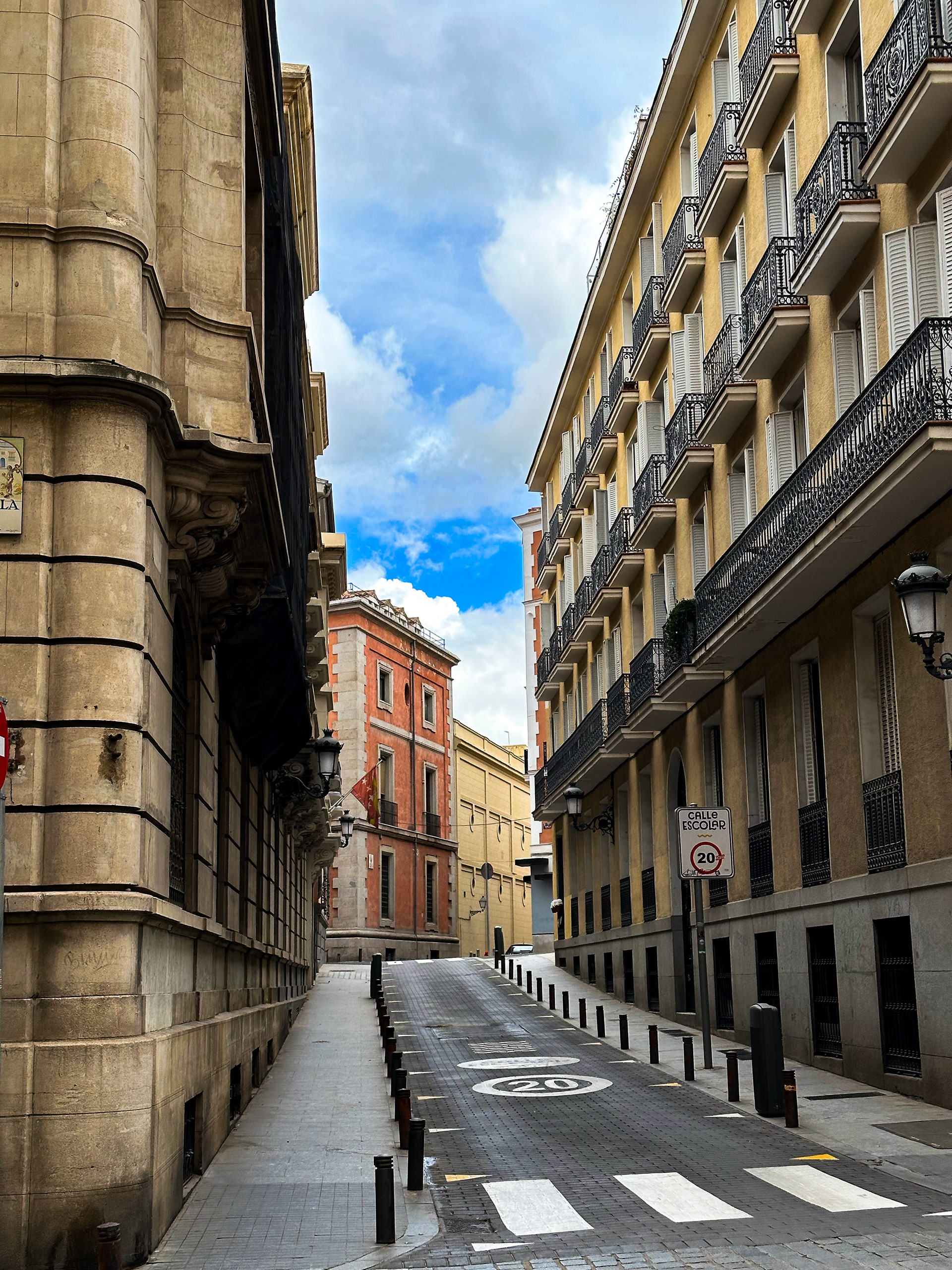 24mm lens -  f/1.78 - ISO64 - shutter speed 1/1992