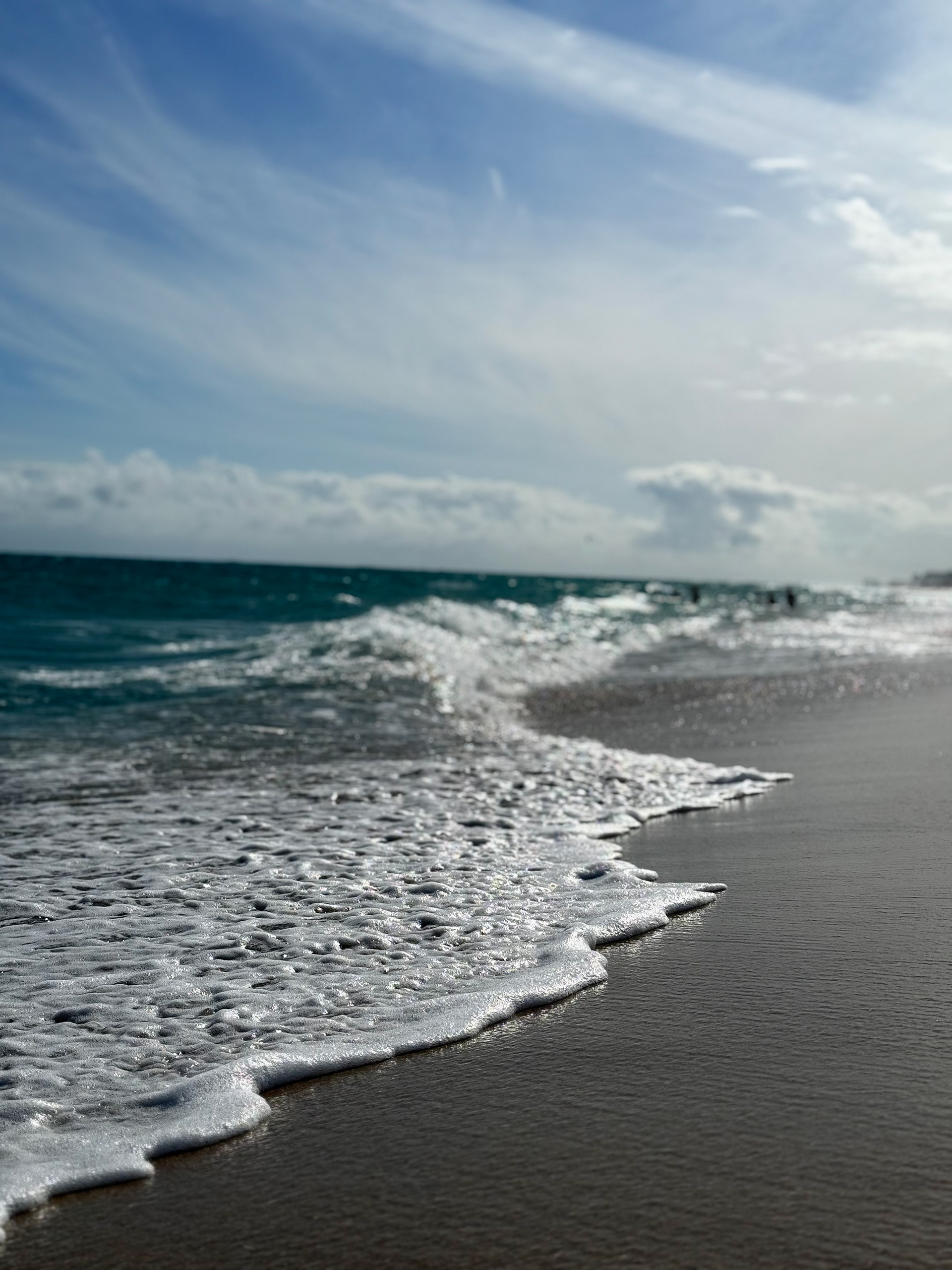 24mm lens - f/1.78 - ISO50 - shutter speed 1/20408s