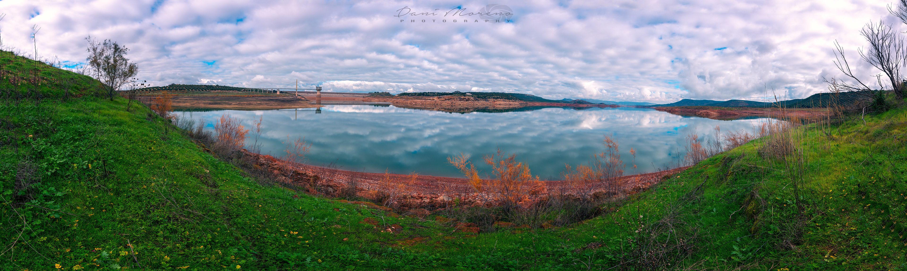 PANORAMICA EMBALSE DEL GIRIBAILE