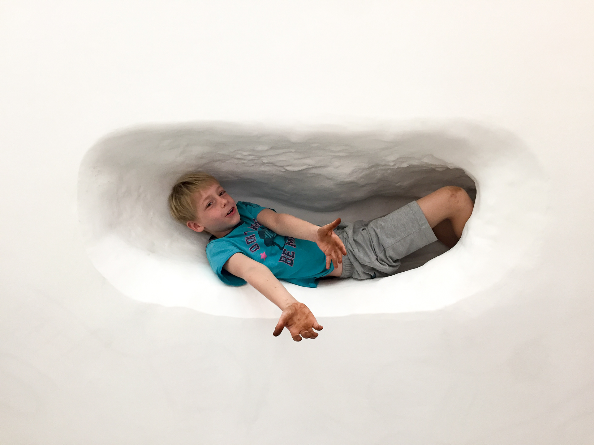 Each Body Has Its Own Matter, performance and public activation, 2018
