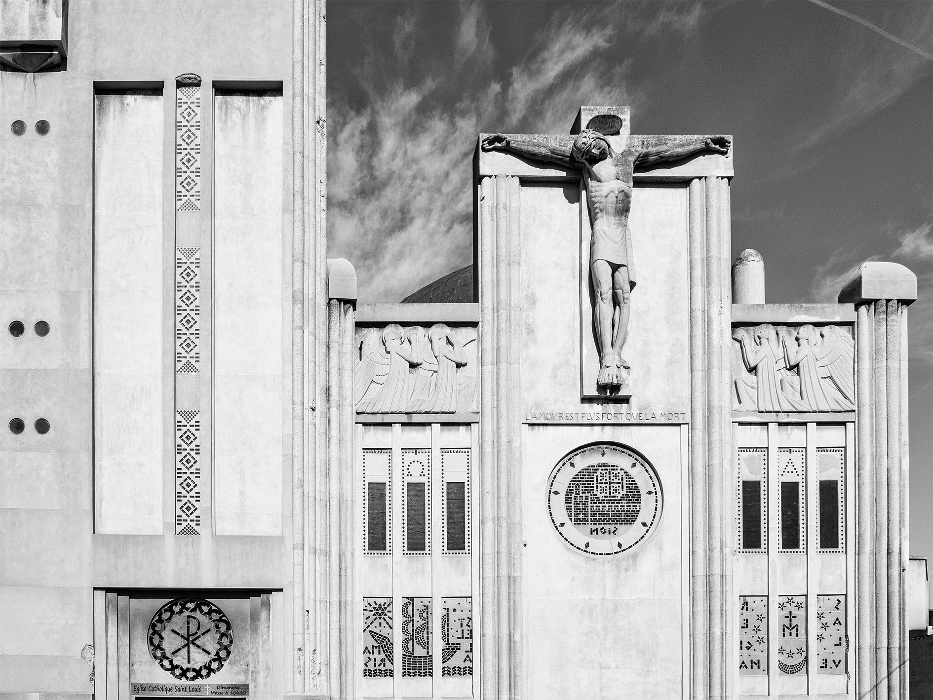 Eglise St Louis, chemin de St Louis au Rove
