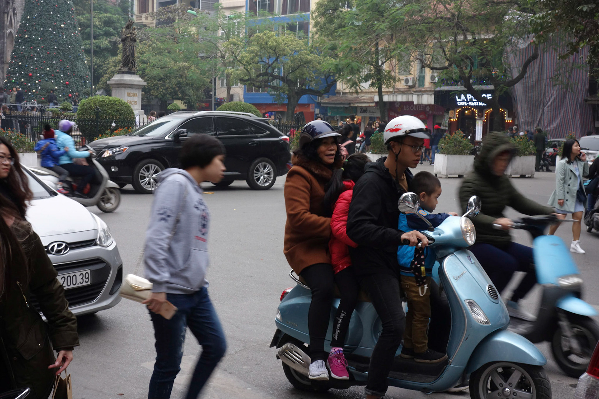 Vietnam motorbike - Hanoi