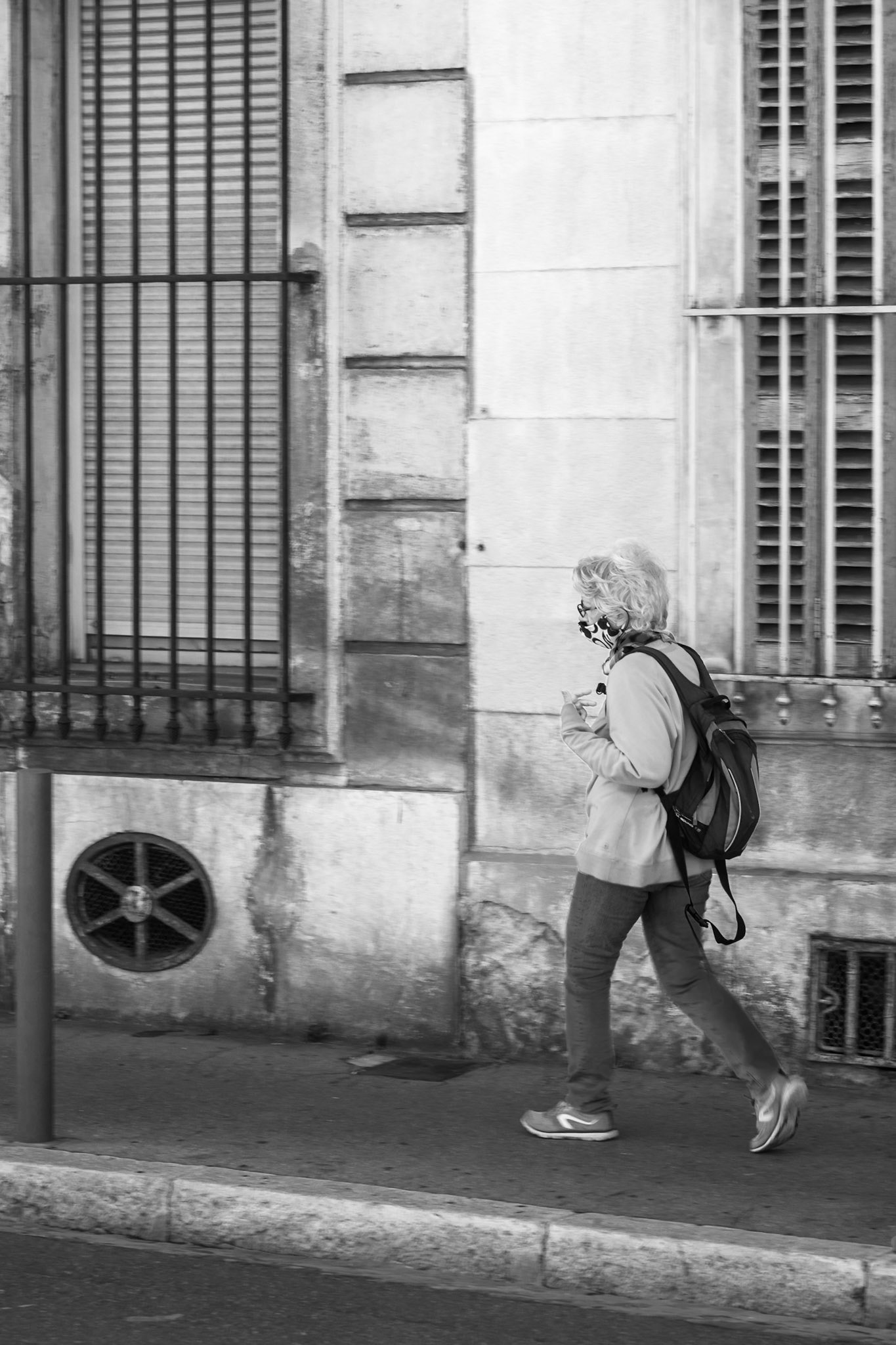 De ma fenetre vue sur rue pendant le confinement