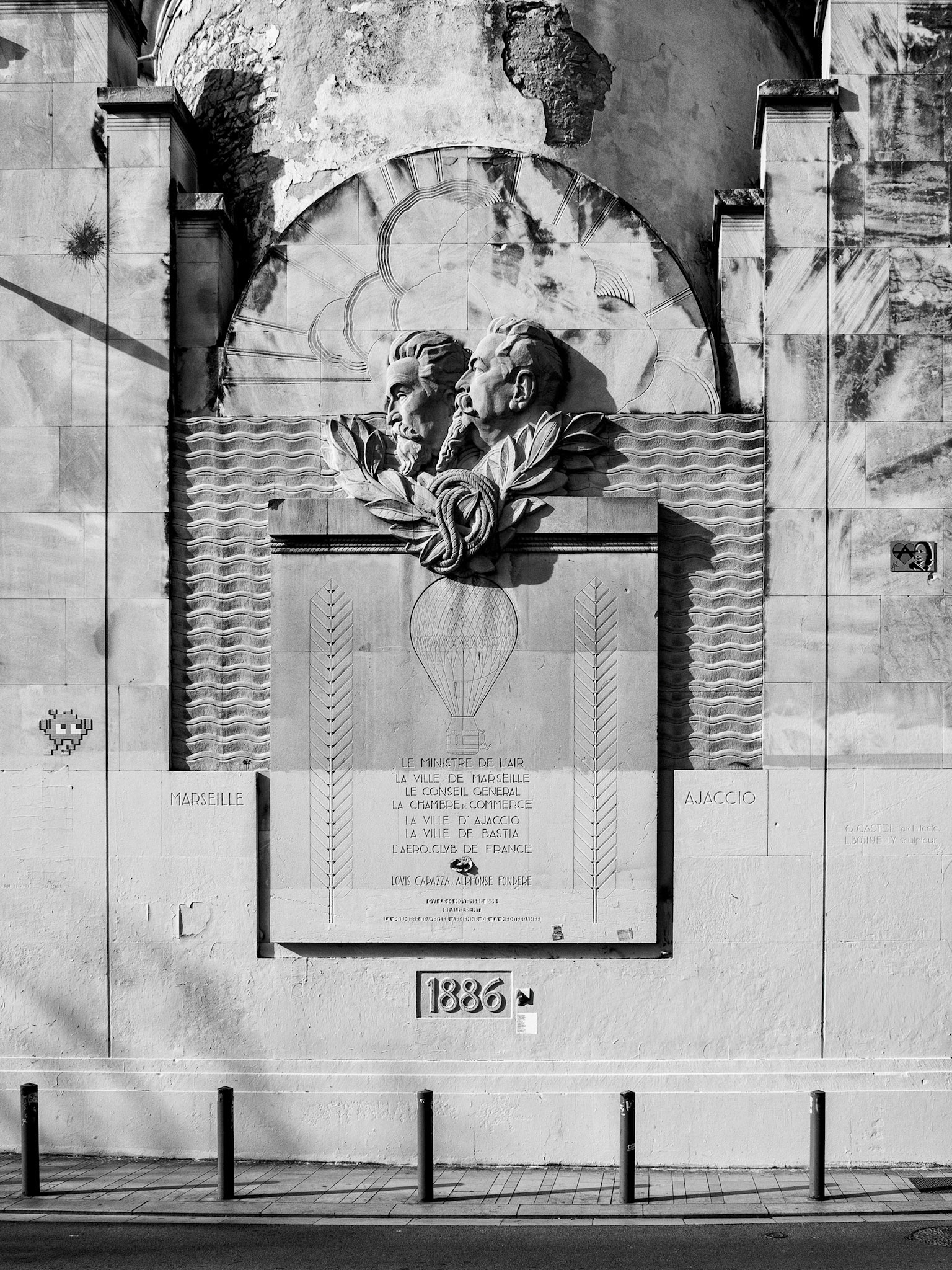 Monument à Capazza et Fondère, Place Jean Jaurès, 1er Castel G, architecte, Botinelly L, sculpteur,1930